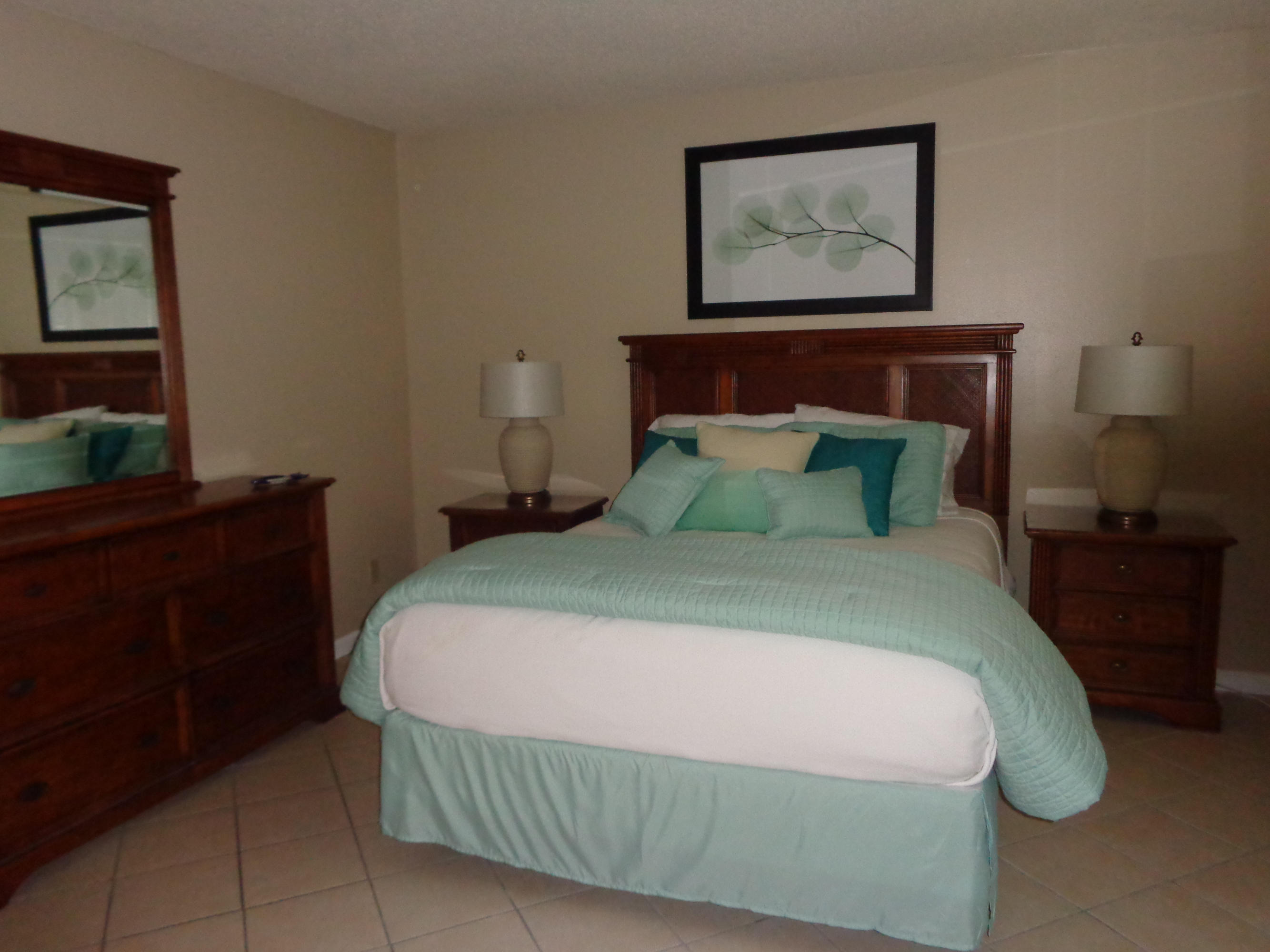 SEASCAPE CONDO GARDEN VILLA - Residential