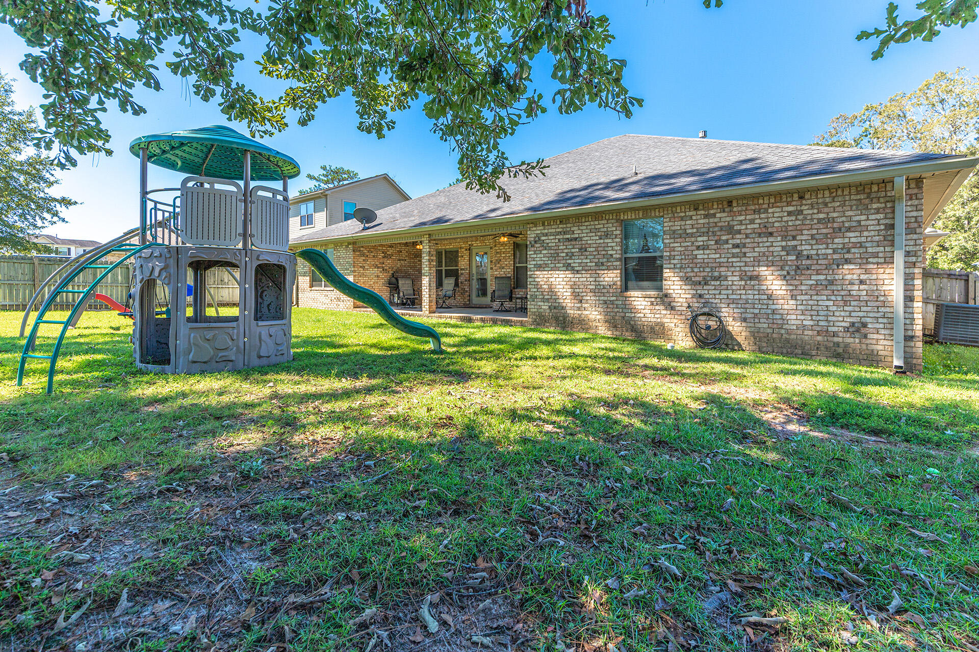 BROOKE ESTATES PH III - Residential Lease