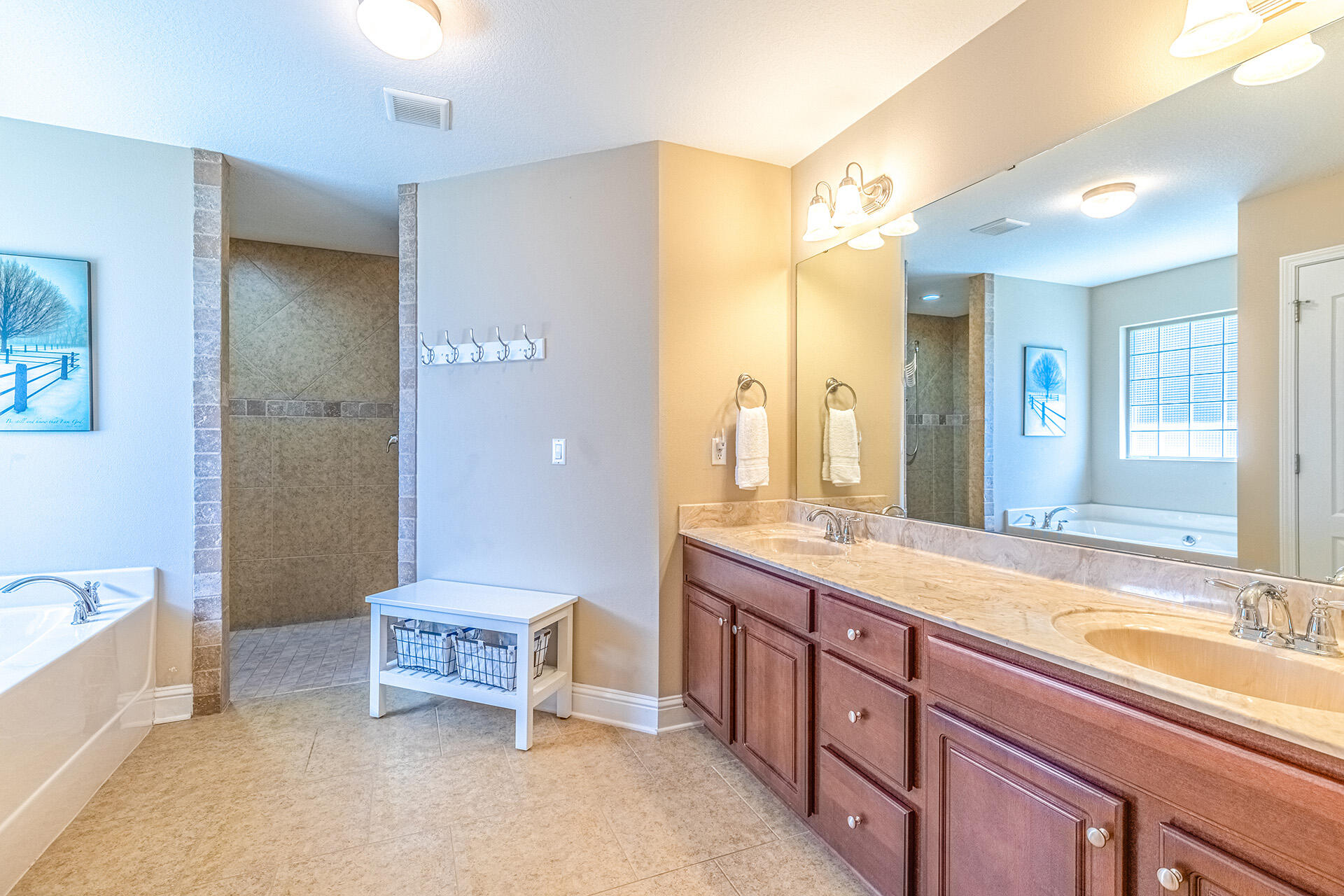 BROOKE ESTATES PH III - Residential Lease