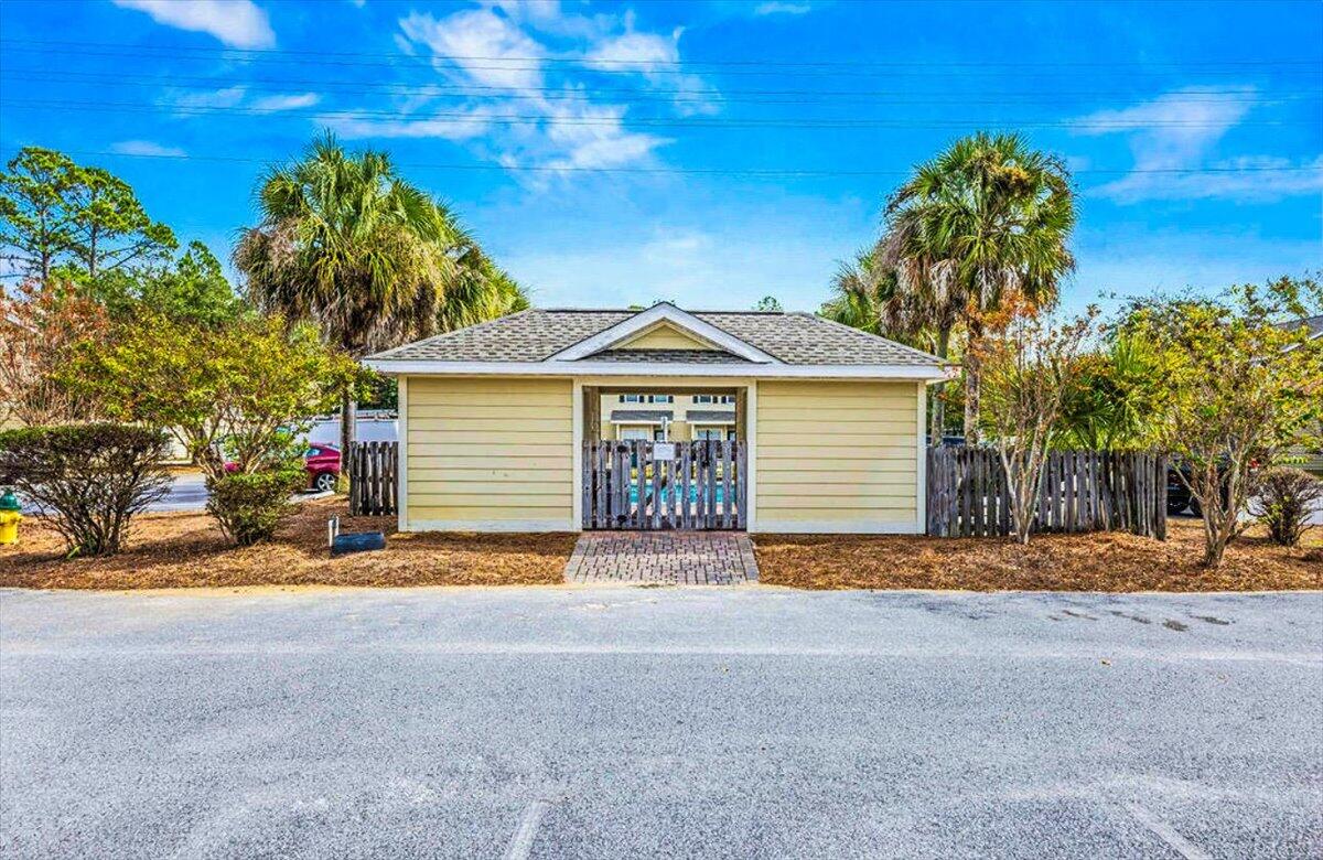 THE PALMS OF FREEPORT - Residential