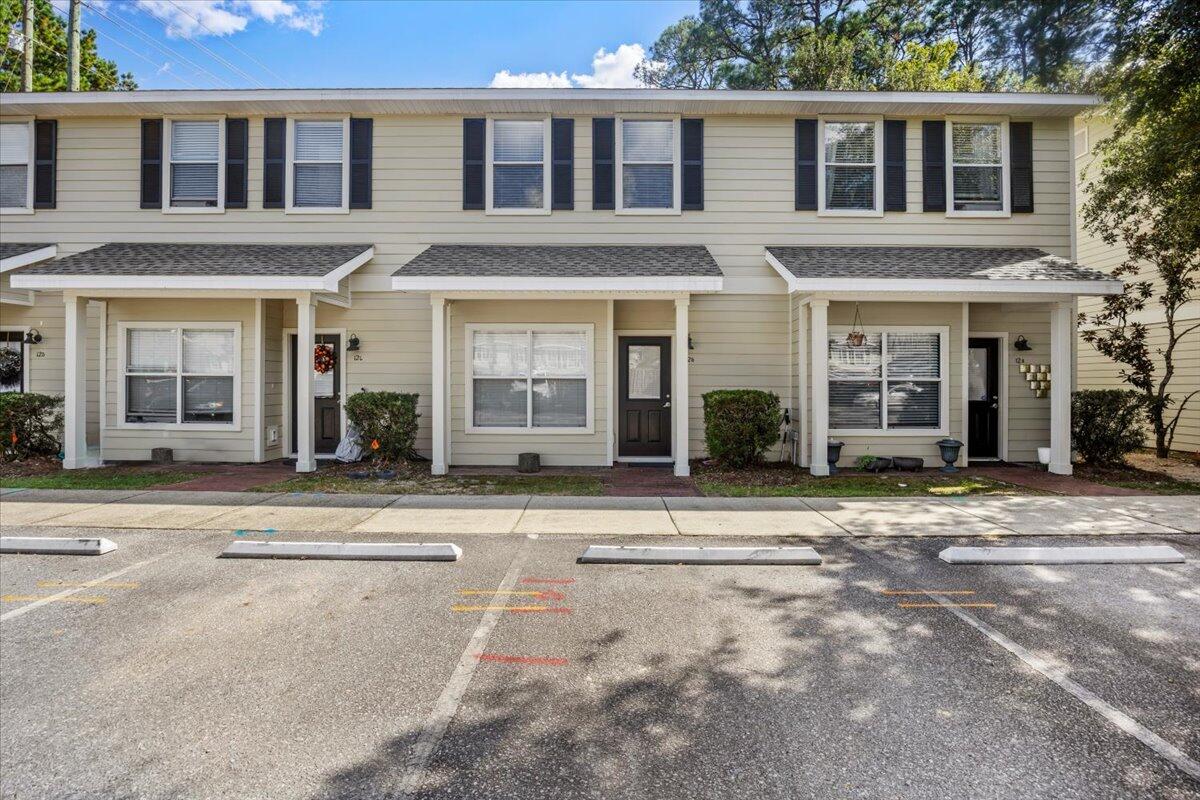 THE PALMS OF FREEPORT - Residential