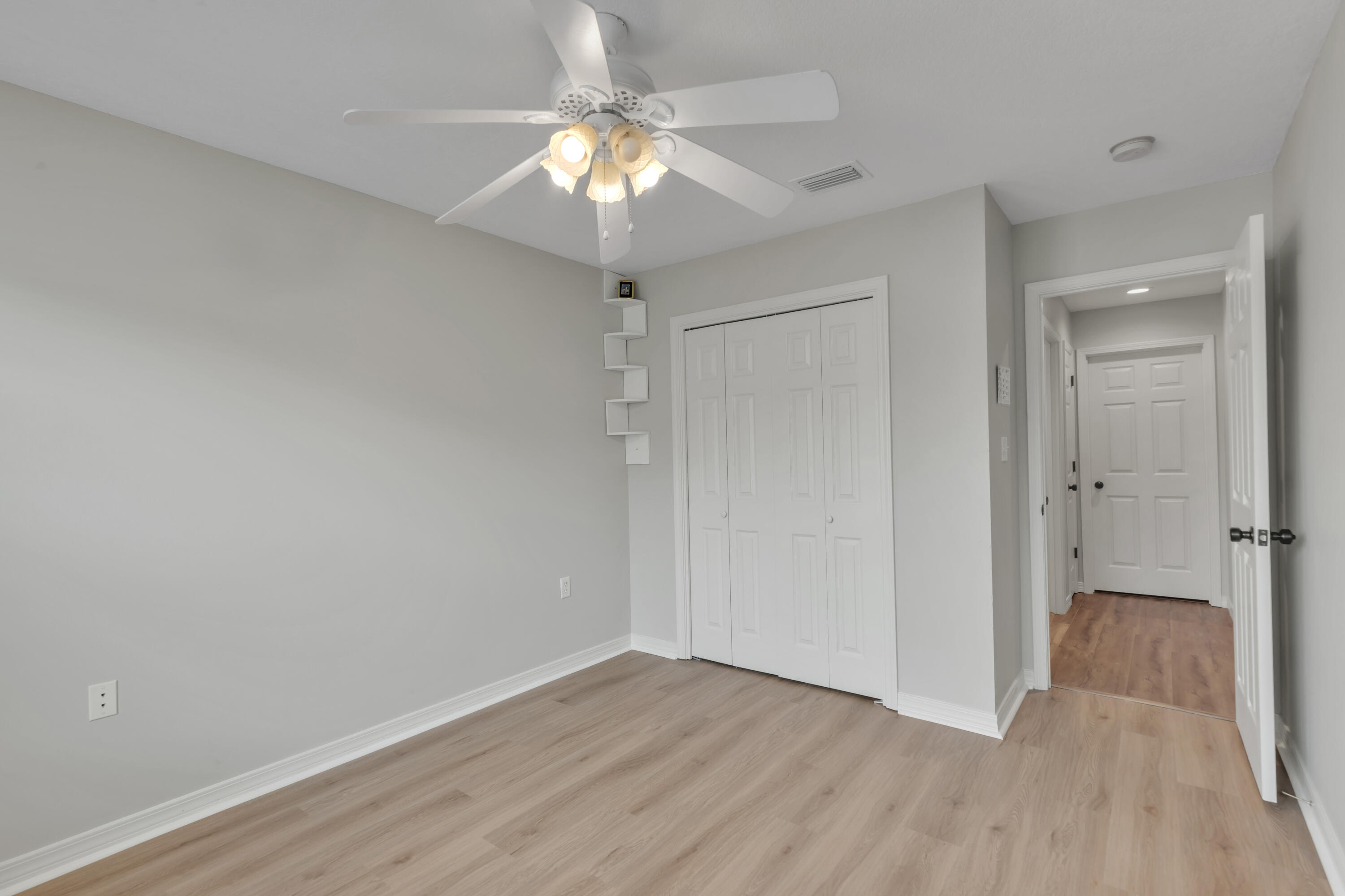 SUMMER PLACE - Residential Lease