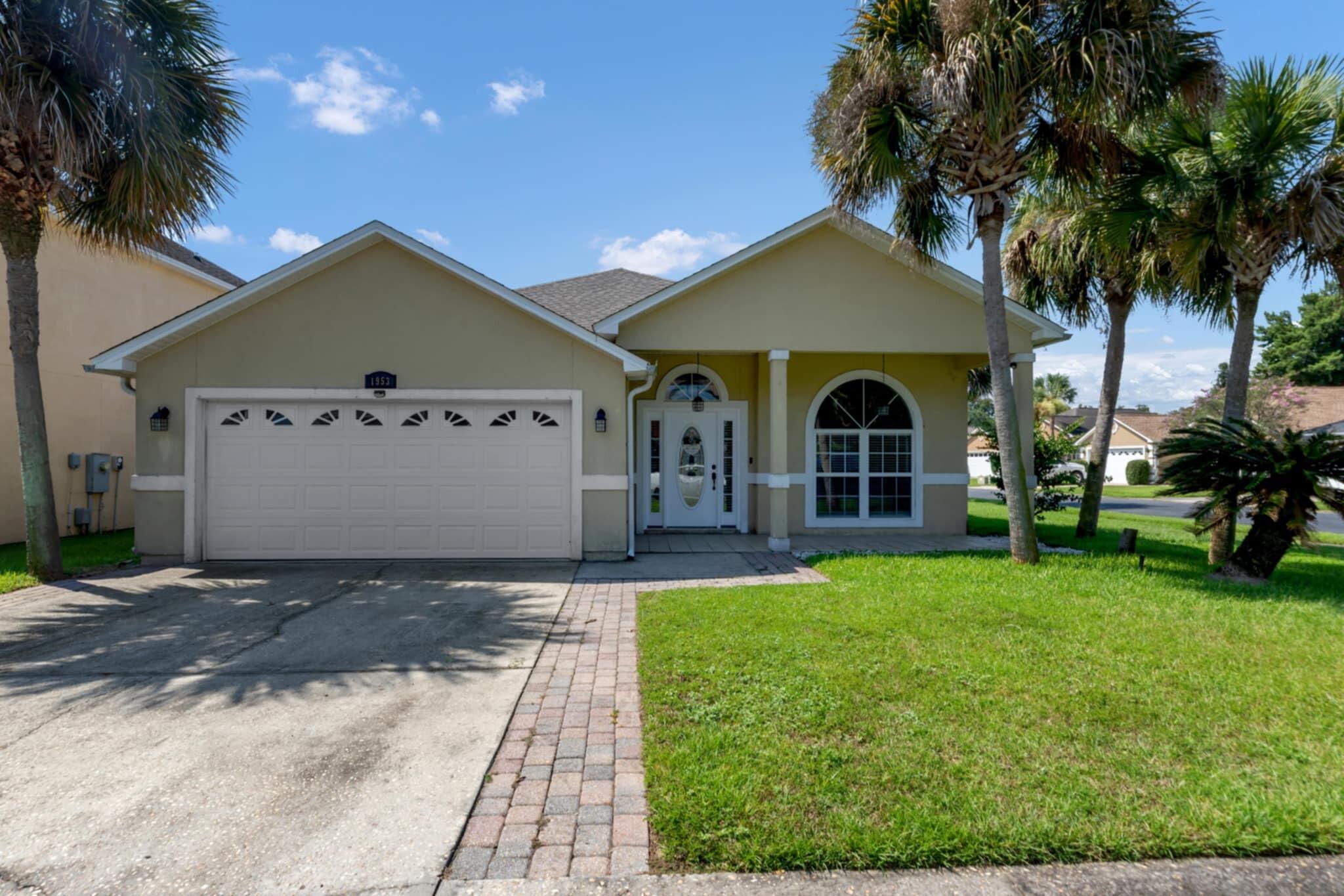 SUMMER PLACE - Residential Lease