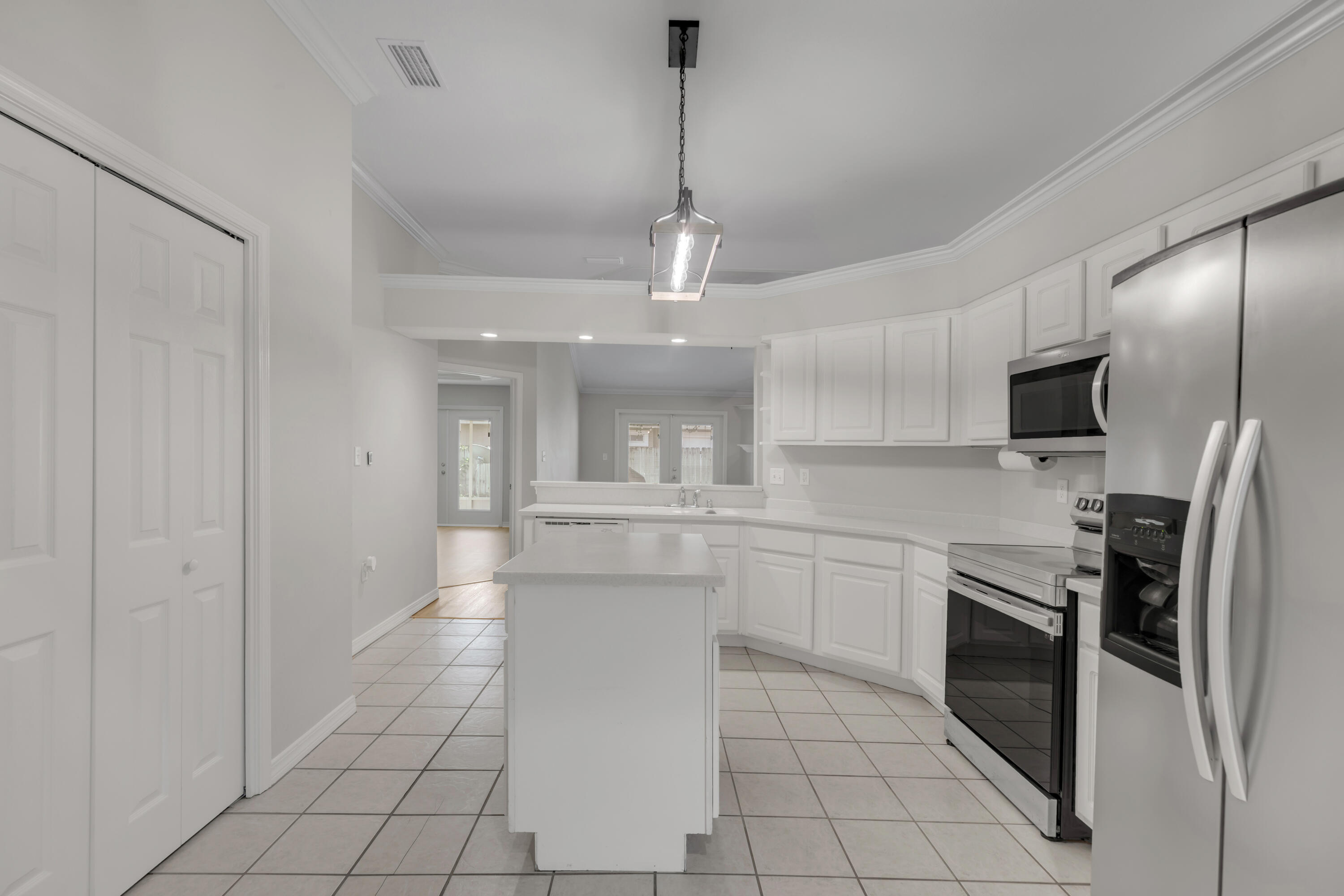SUMMER PLACE - Residential Lease