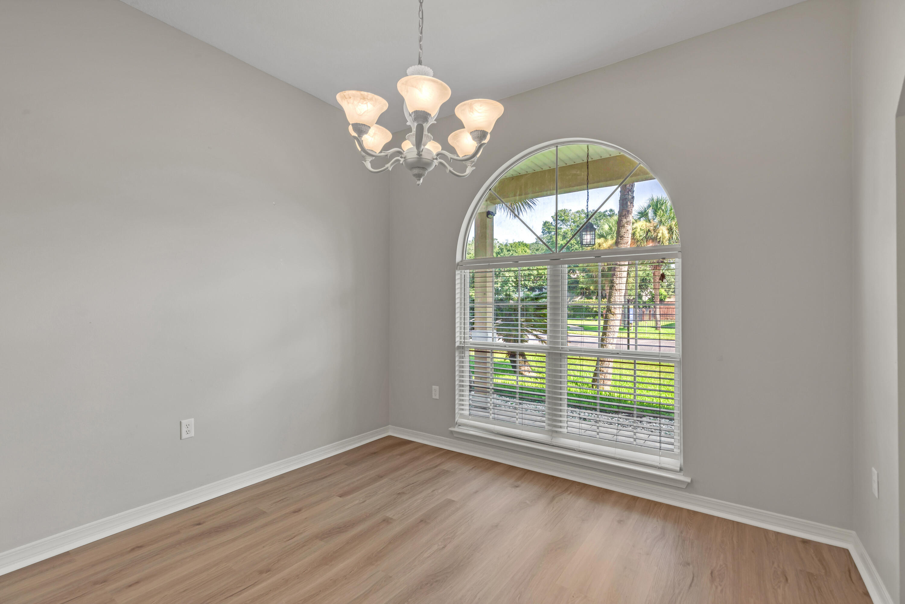 SUMMER PLACE - Residential Lease