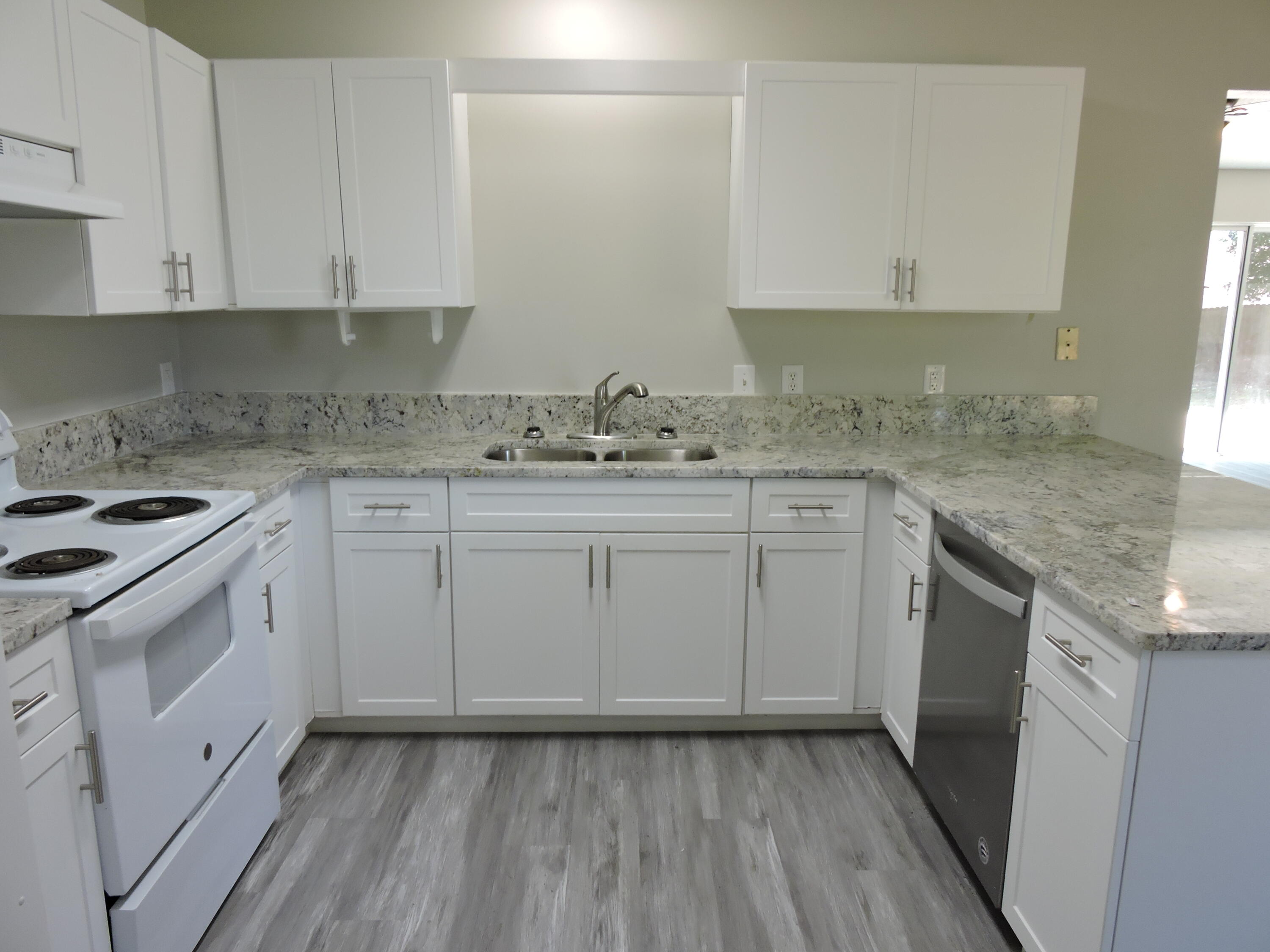 RIVERCHASE S/D PH 2 - Residential
