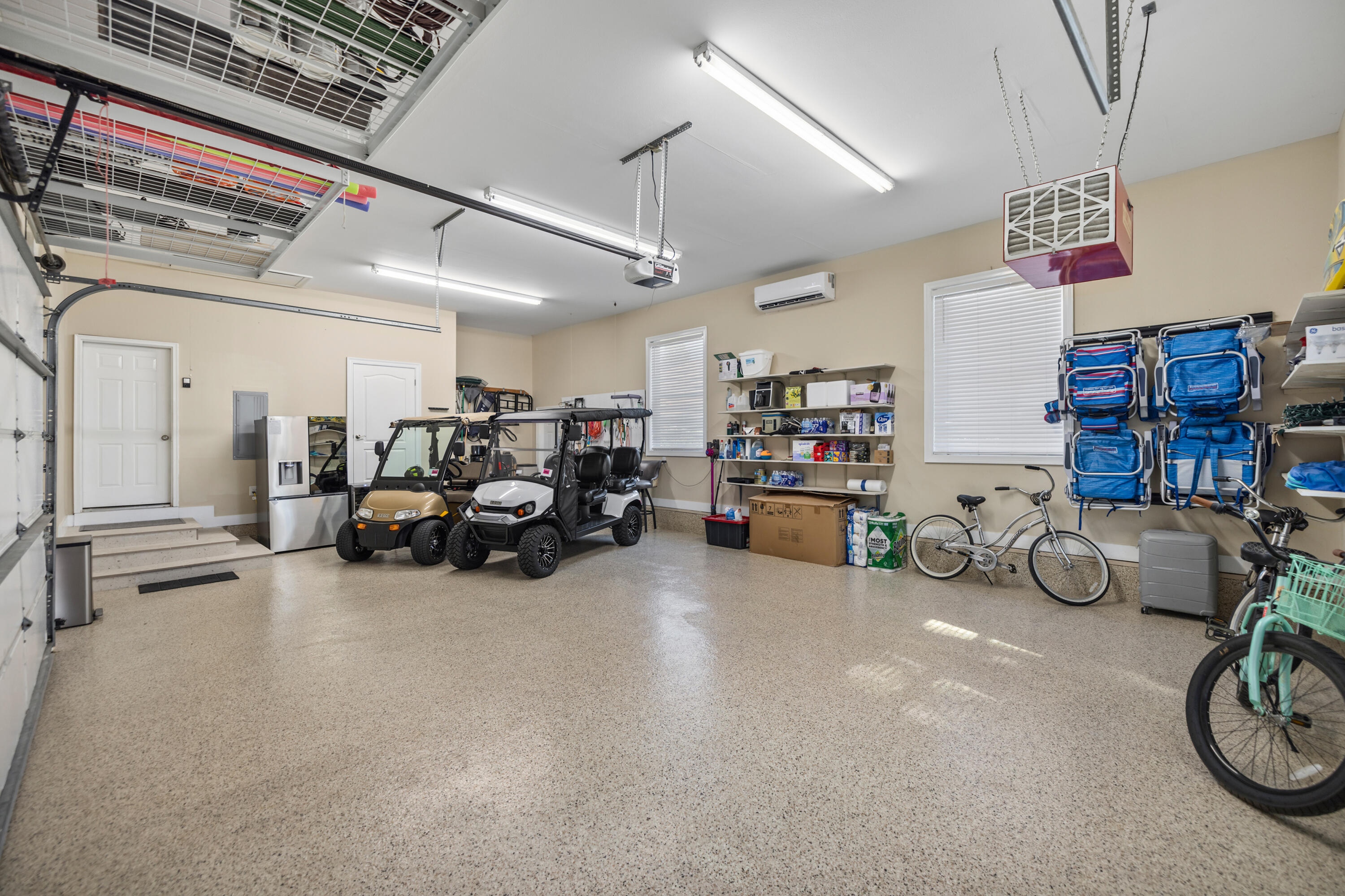 BAYTOWNE AVE EAST - Residential