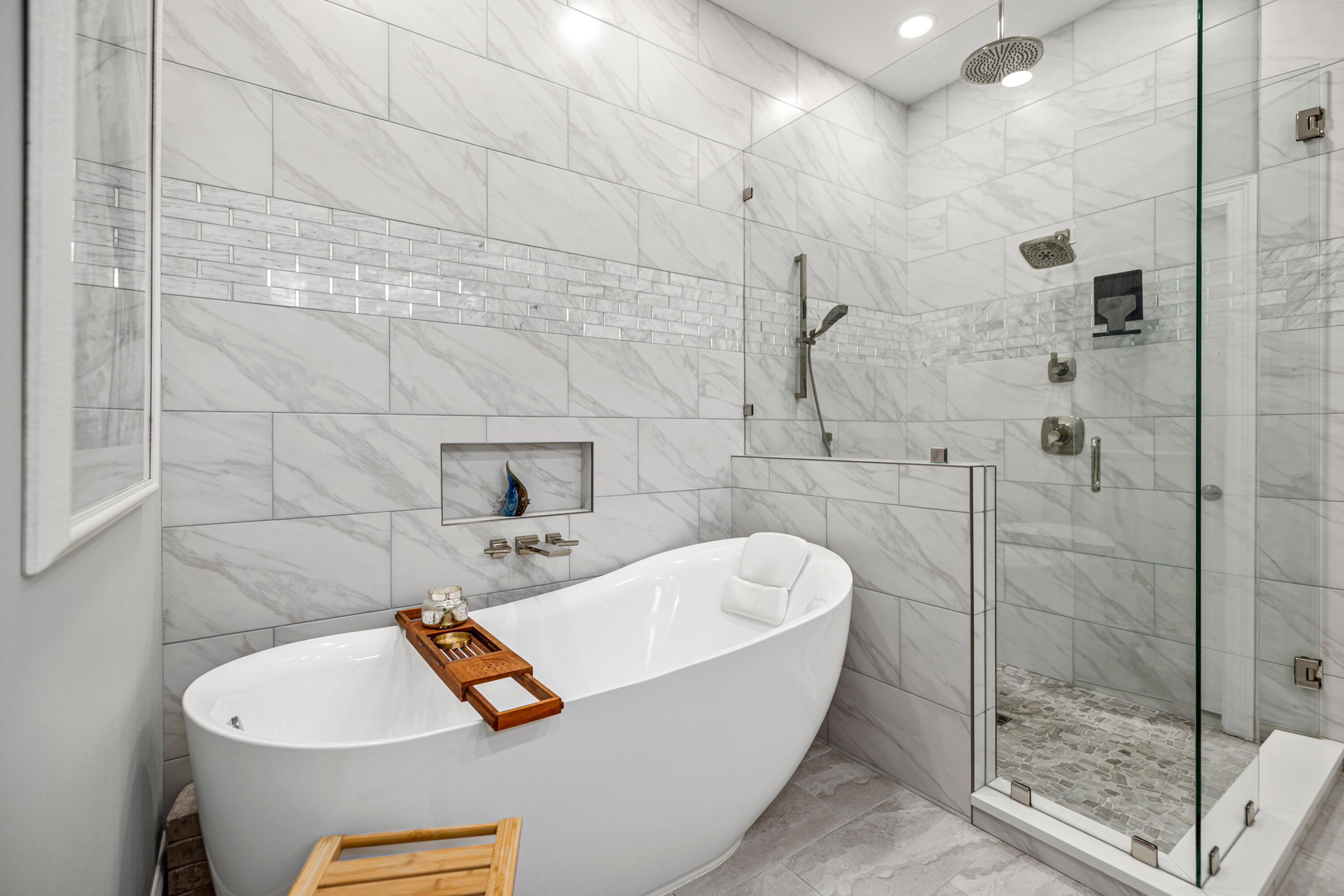 BAYTOWNE AVE EAST - Residential