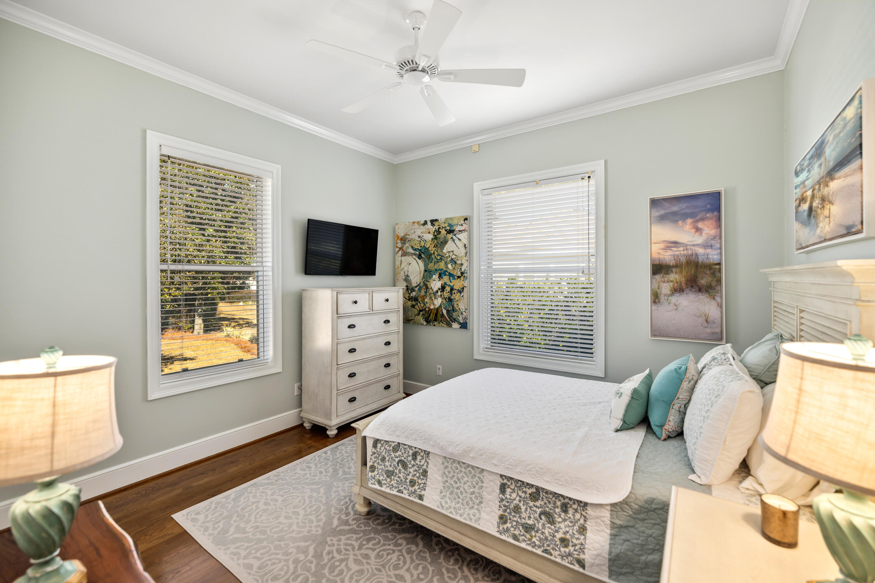 BAYTOWNE AVE EAST - Residential