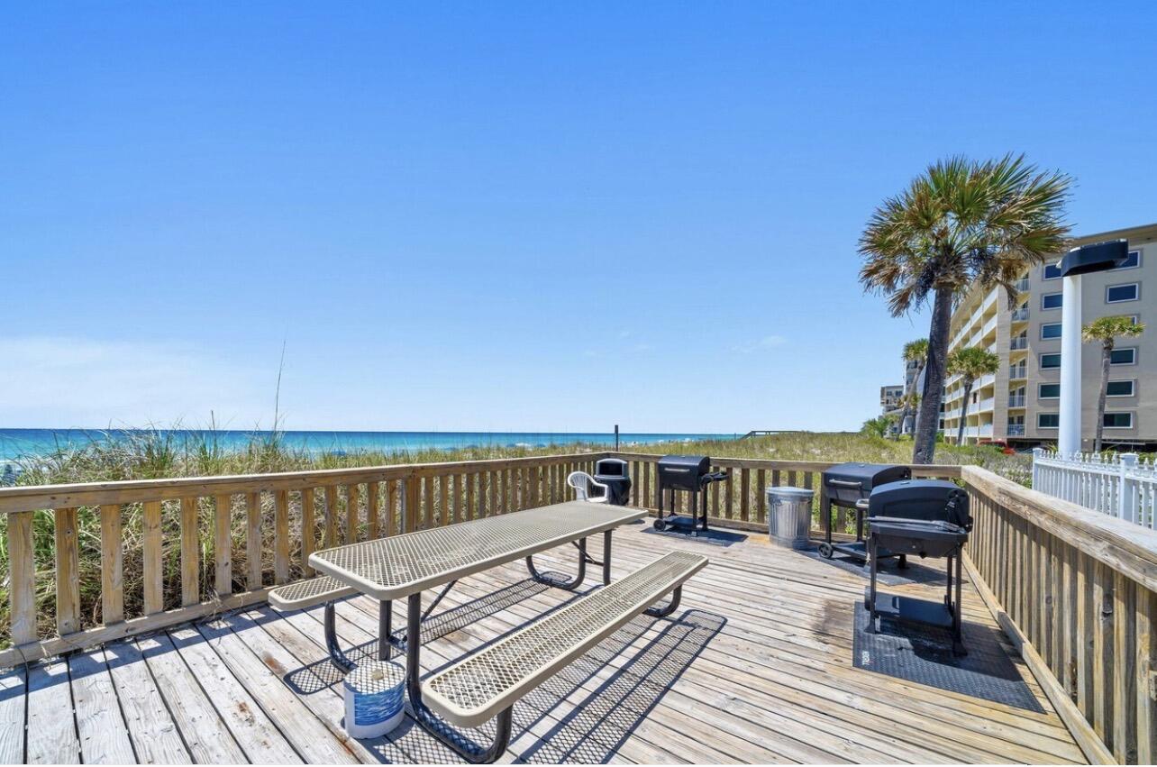 EMERALD ISLE - Residential