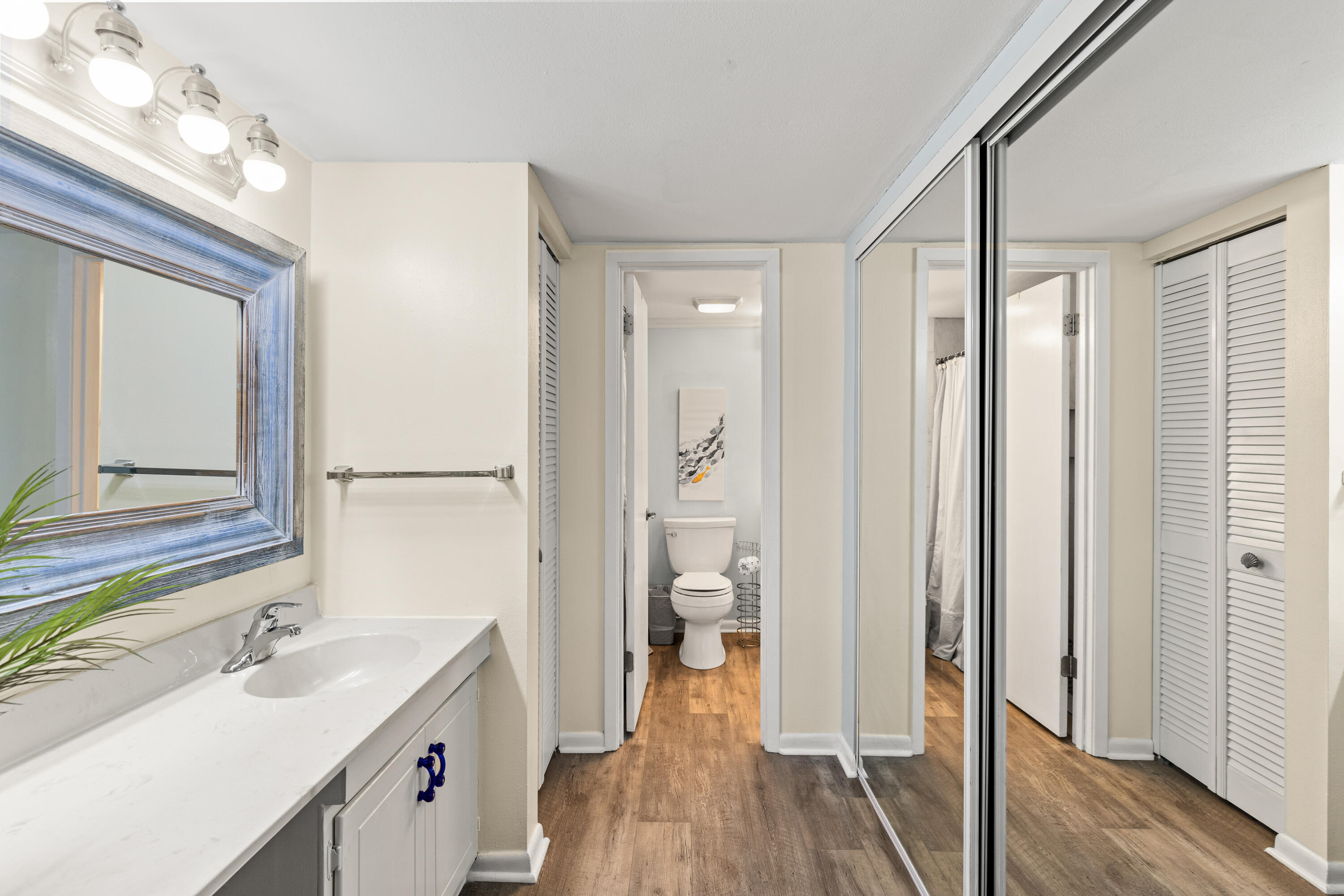 EMERALD ISLE - Residential