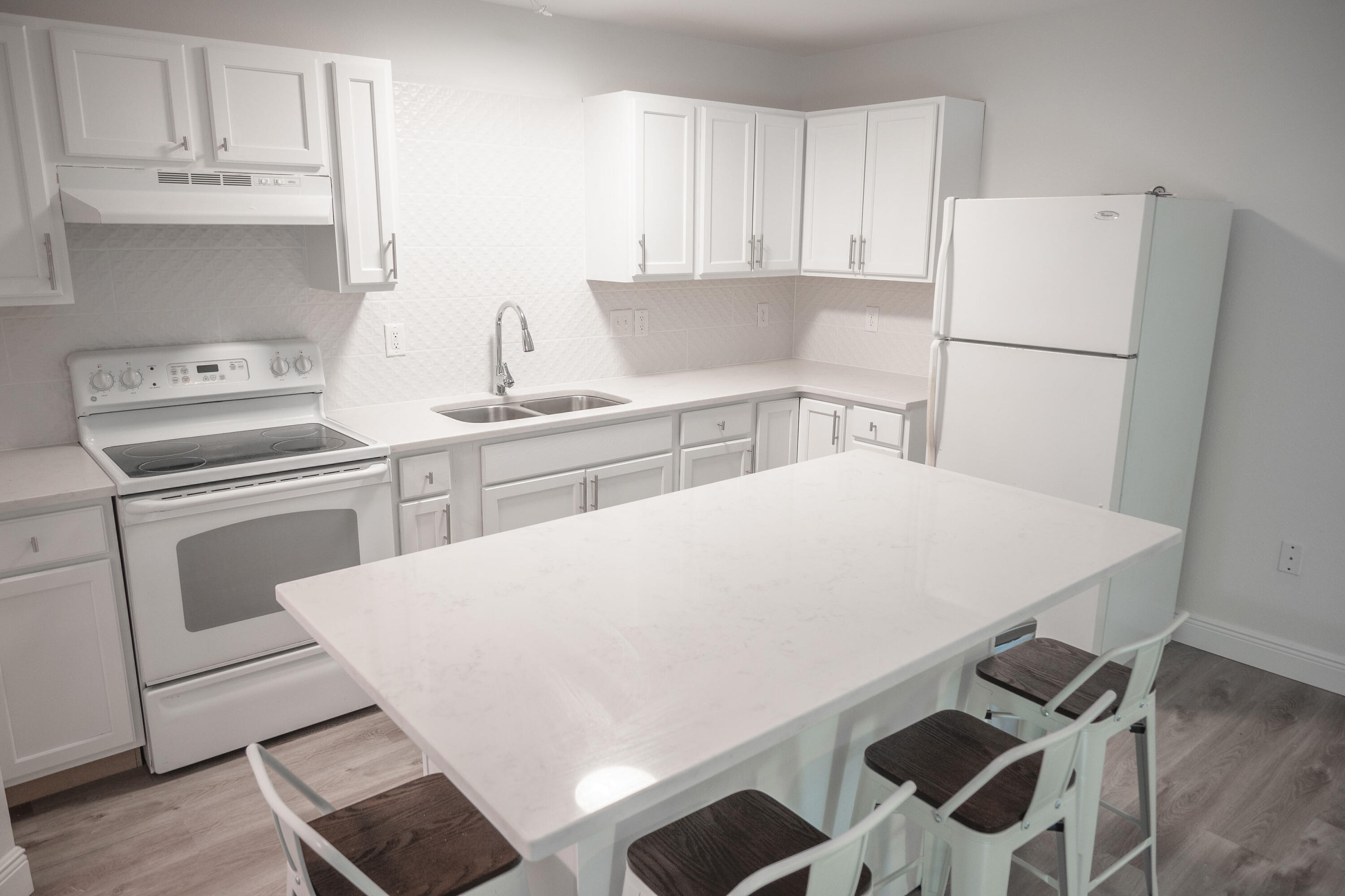 SHADY OAKS - Residential