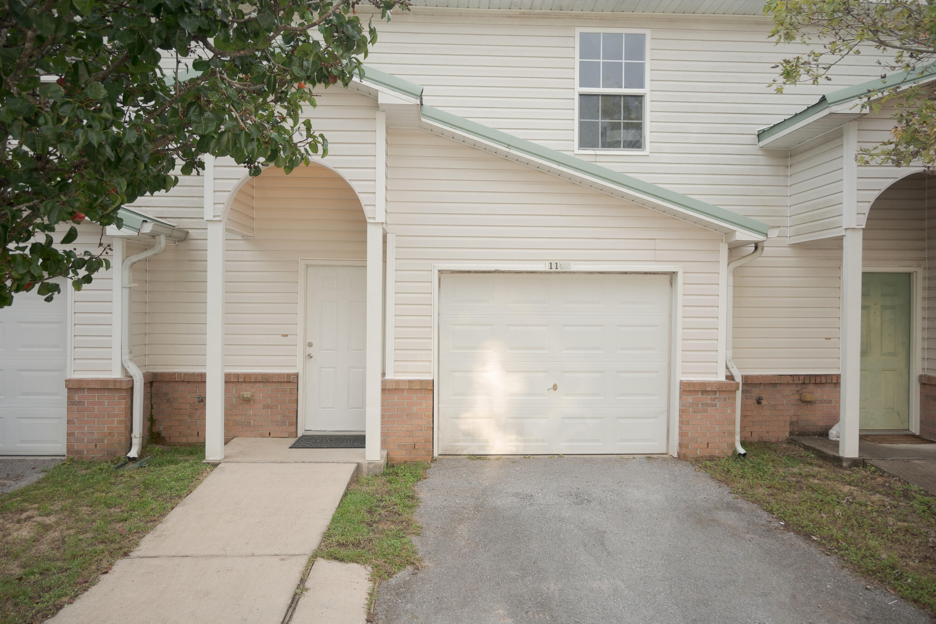 SHADY OAKS - Residential