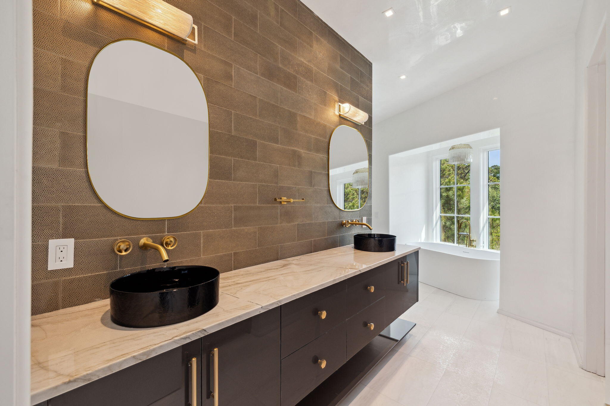 RETREAT THE - Residential
