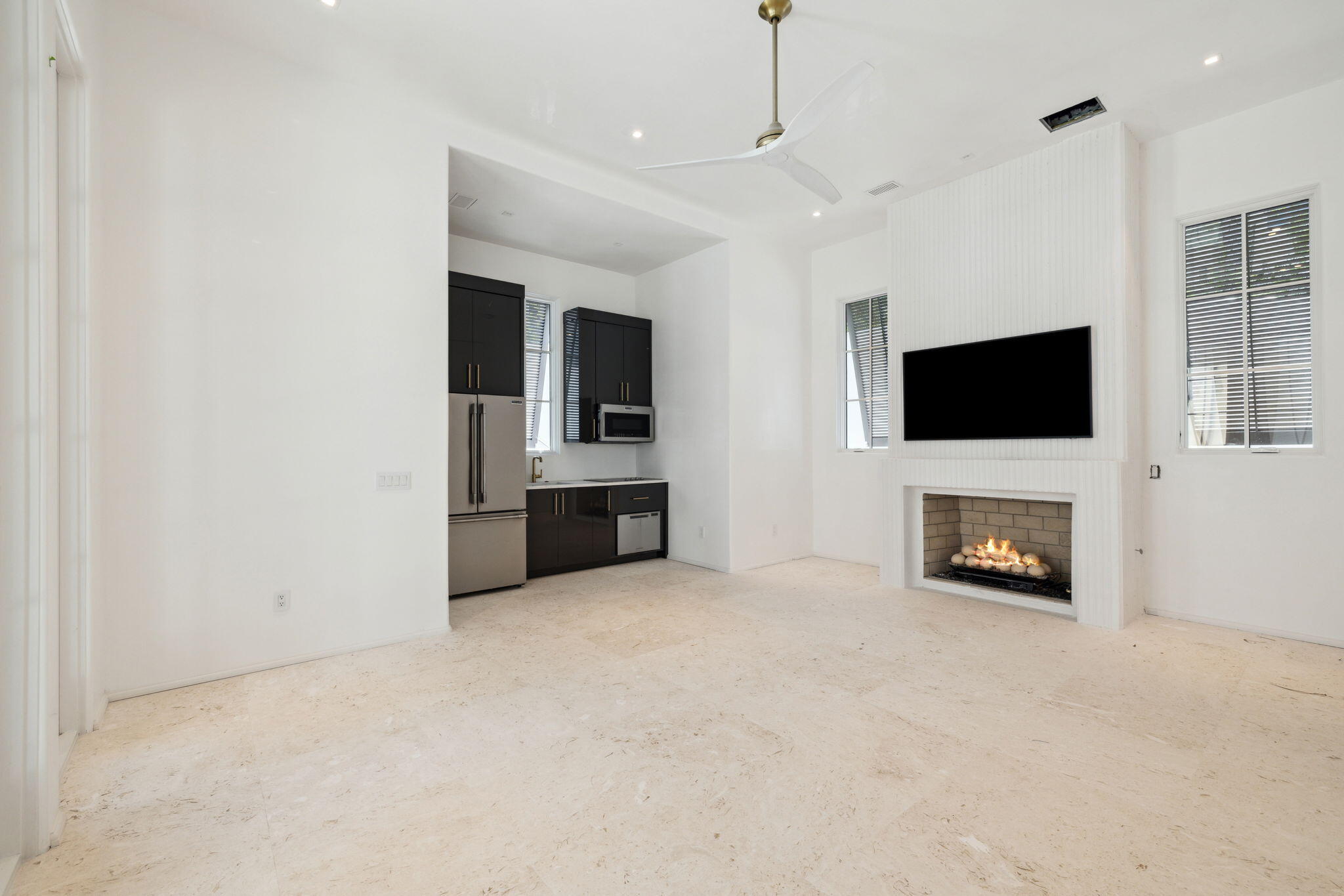 RETREAT THE - Residential