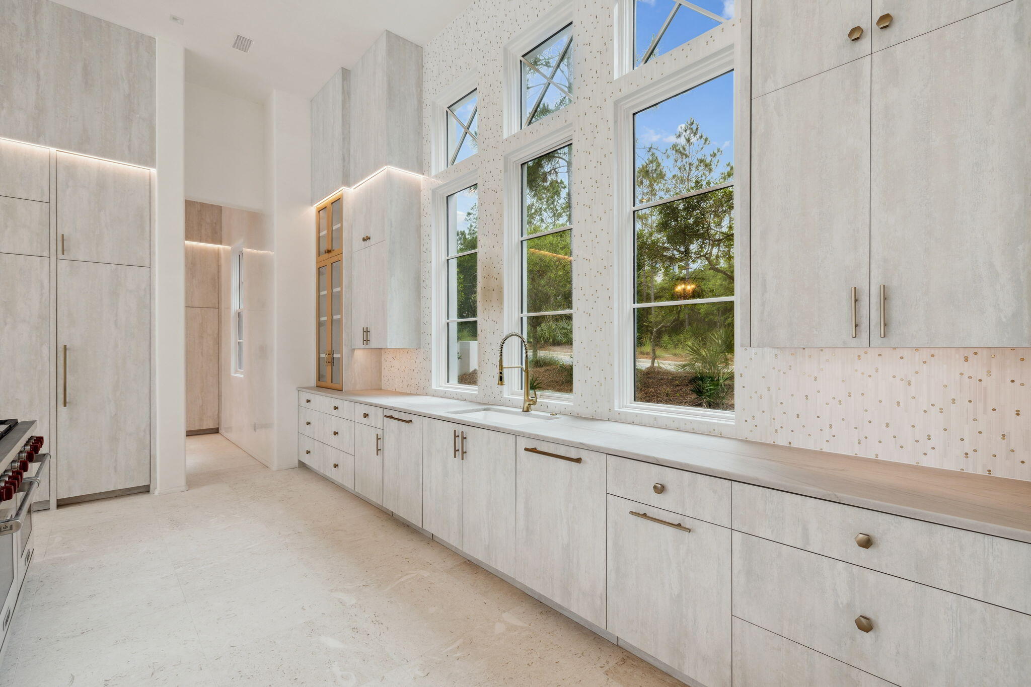 RETREAT THE - Residential