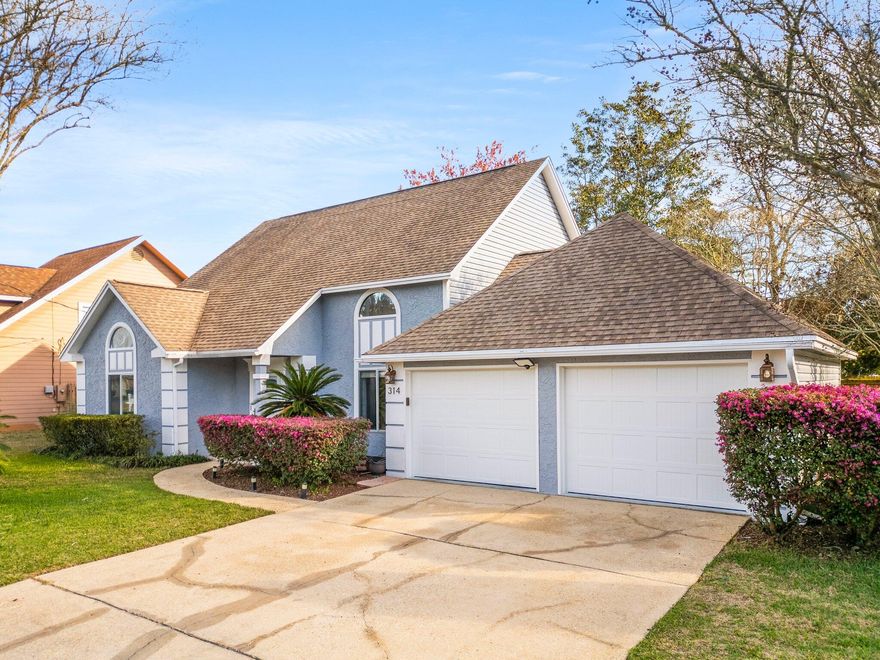 Location. Location. Location. Welcome to this stunning 3 bedroom, 2 bathroom home located in beautiful Ft. Walton Beach, FL. This house features stainless steel appliances and a Sub-Zero refrigerator in the spacious kitchen, perfect for cooking and entertaining. The fully updated master bathroom boasts a luxurious walk-in shower and a relaxing soaking tub, ideal for unwinding after a long day. Enjoy the Florida sunshine in the bright and airy Florida room, or step outside to the private back yard for some outdoor relaxation. Don't miss out on the opportunity to make this house your home! Call or Text for your showing today!!