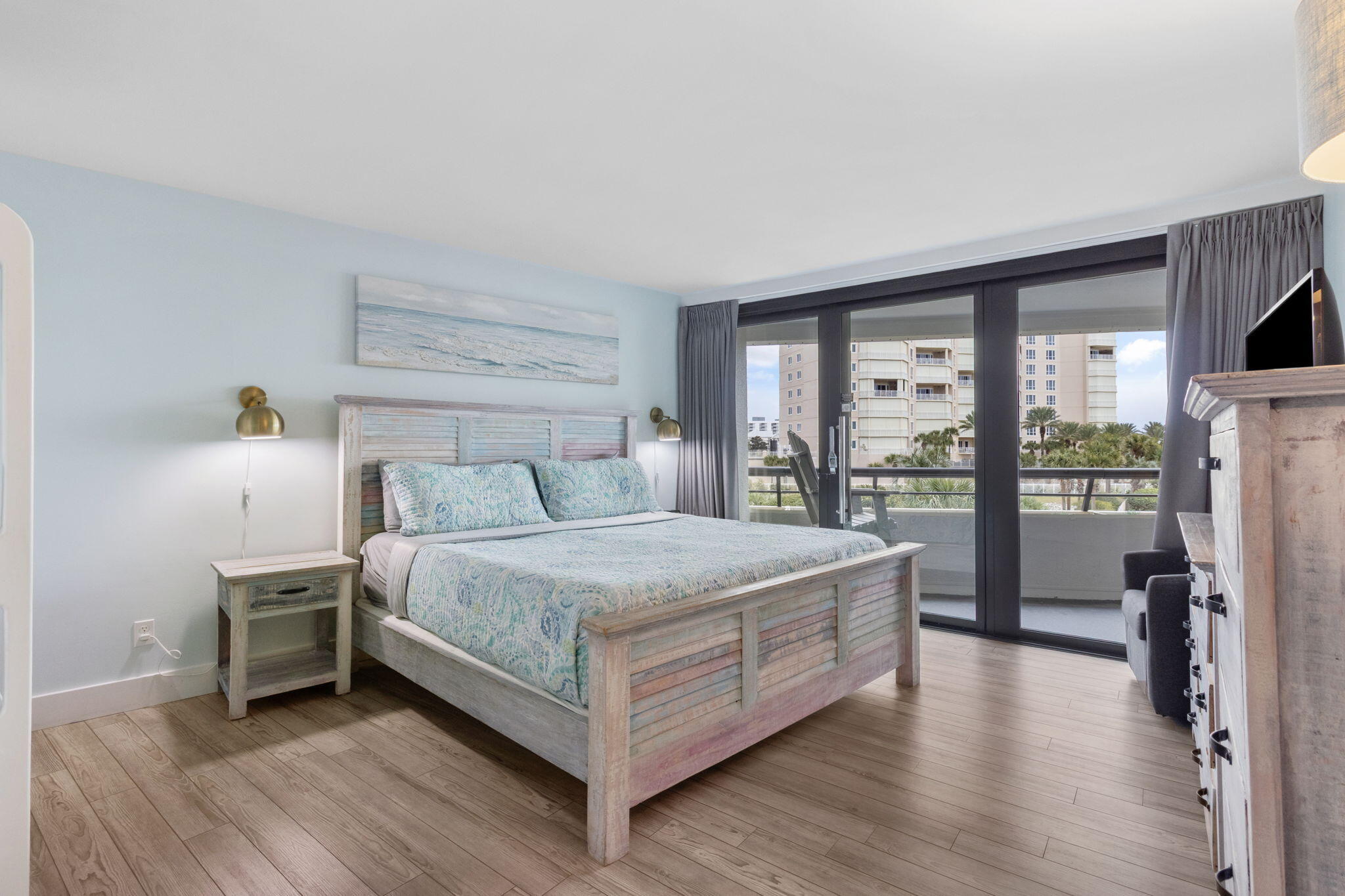 EDGEWATER - Residential