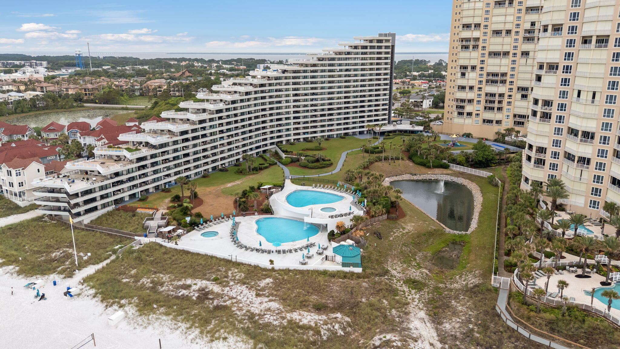 EDGEWATER - Residential