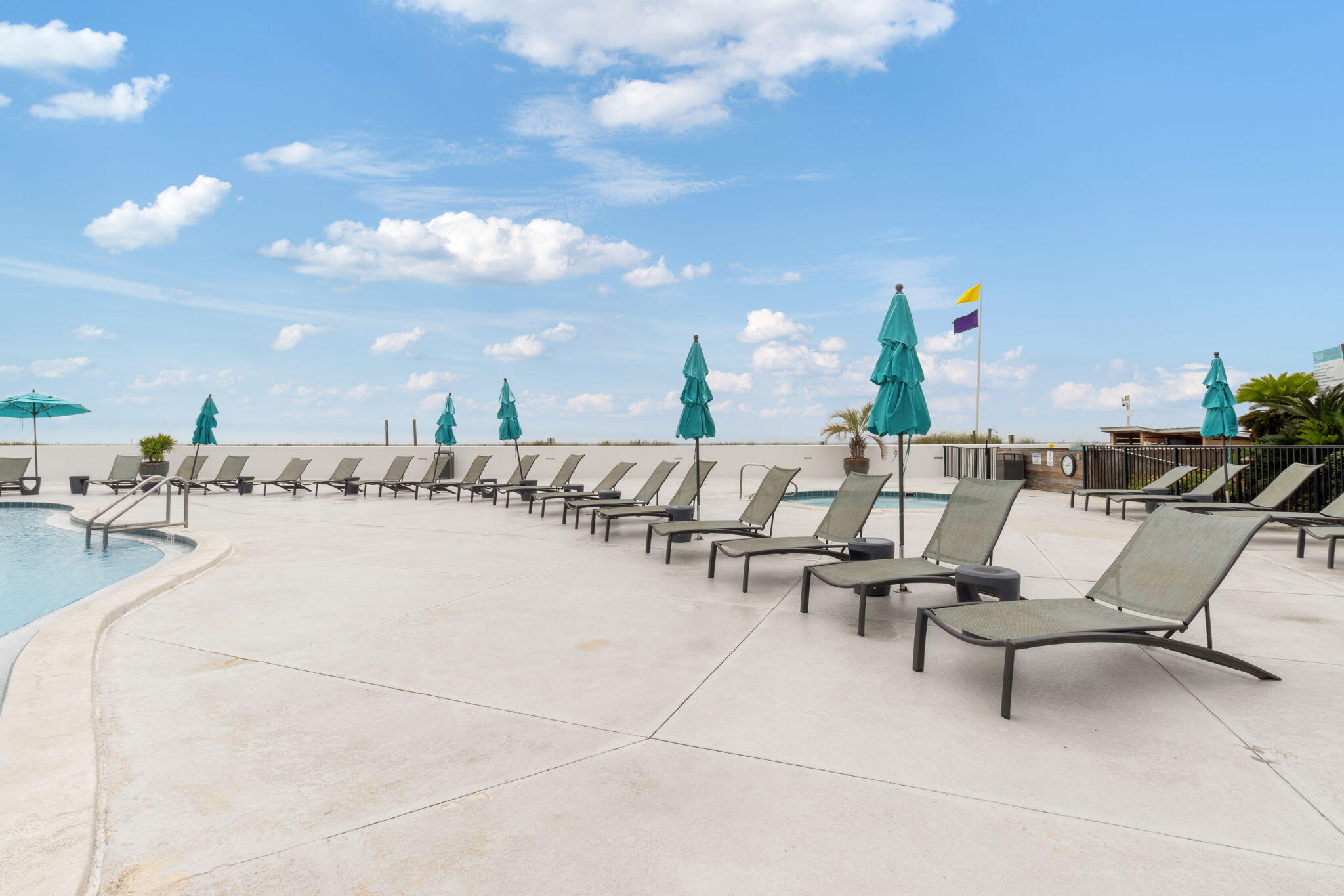 EDGEWATER - Residential