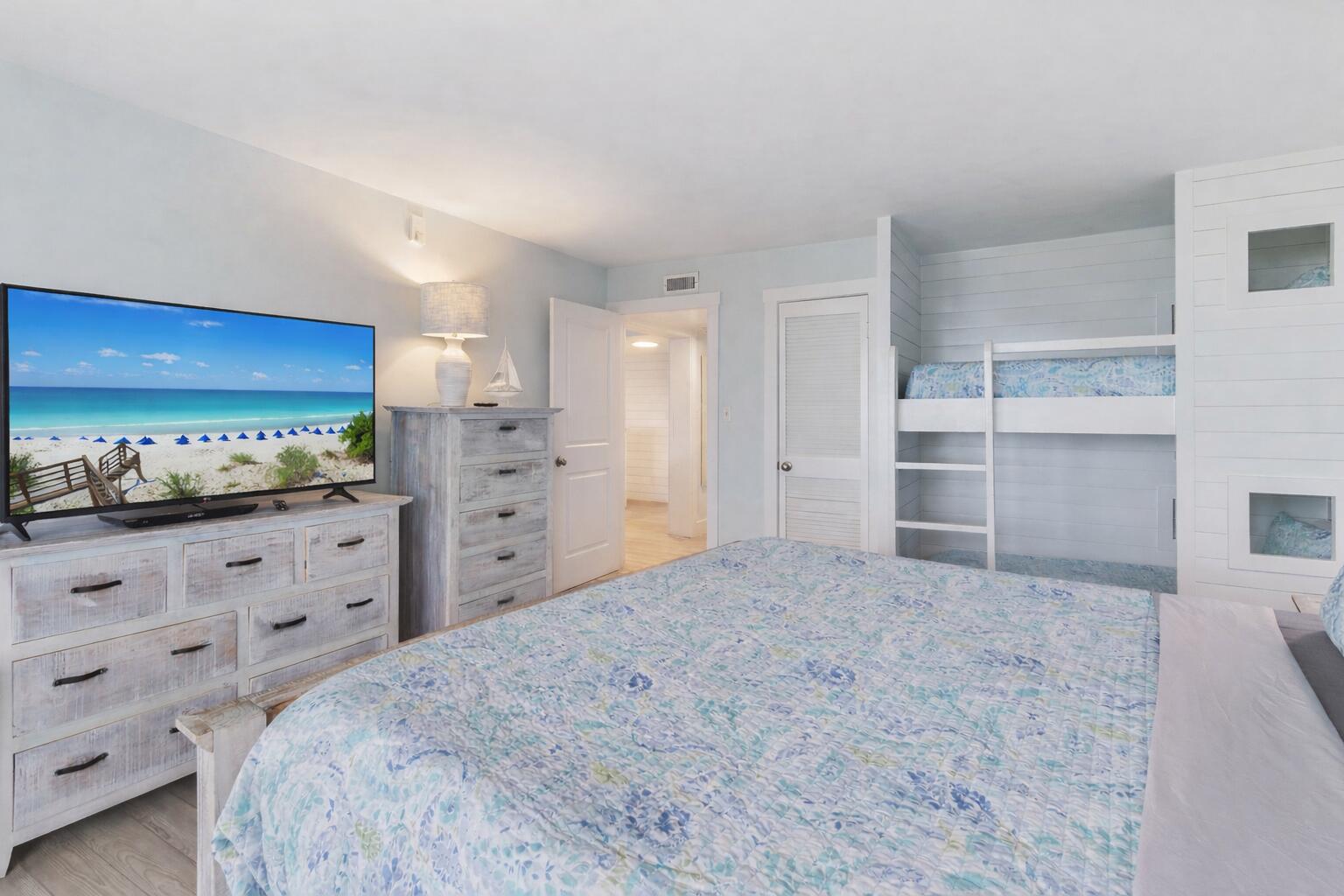 EDGEWATER - Residential