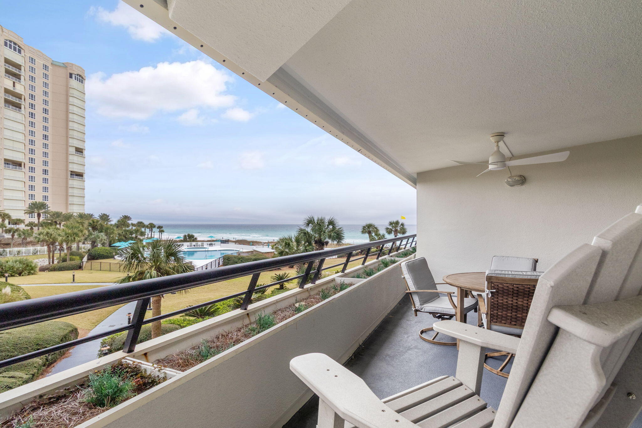 EDGEWATER - Residential