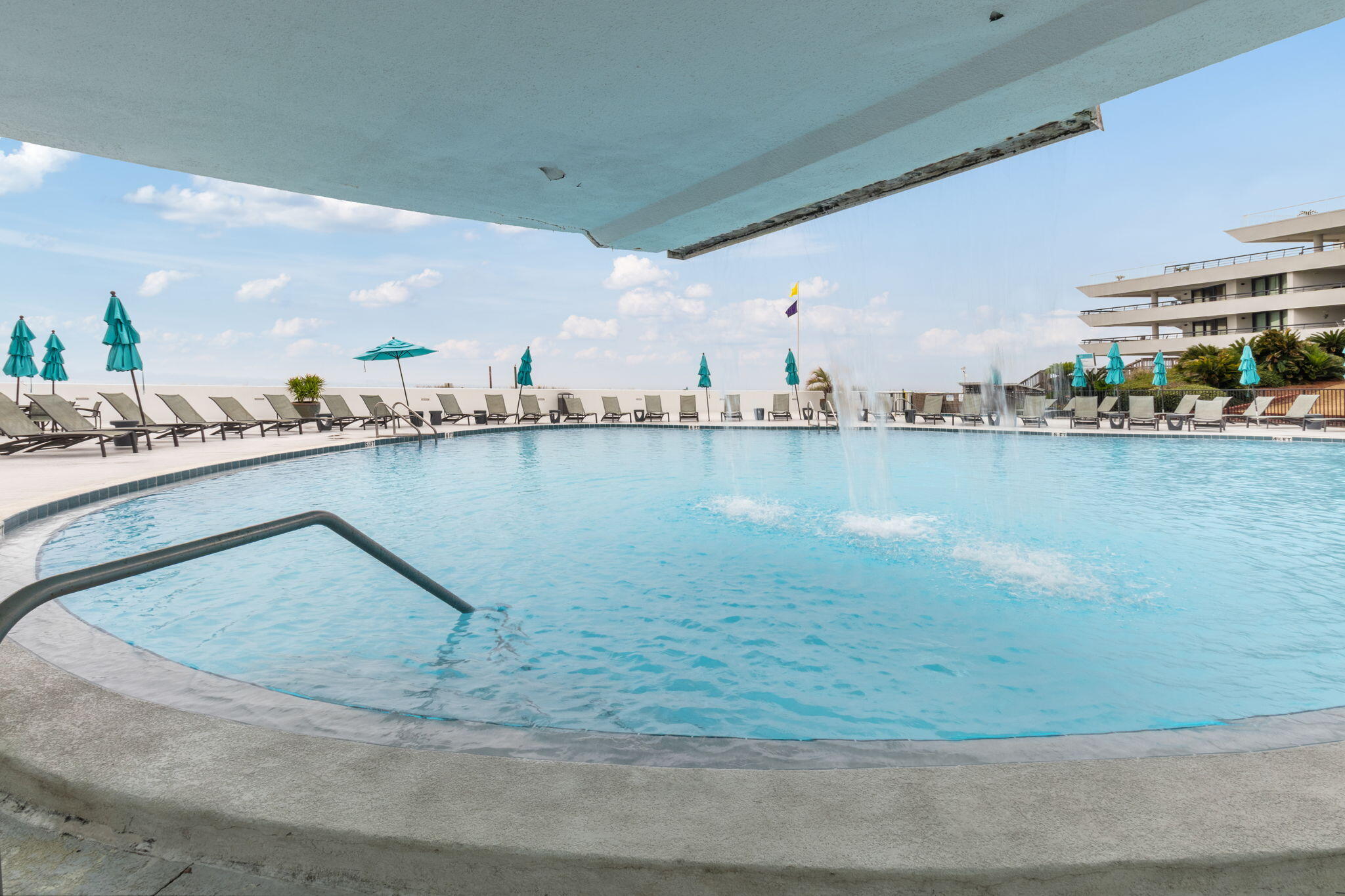 EDGEWATER - Residential