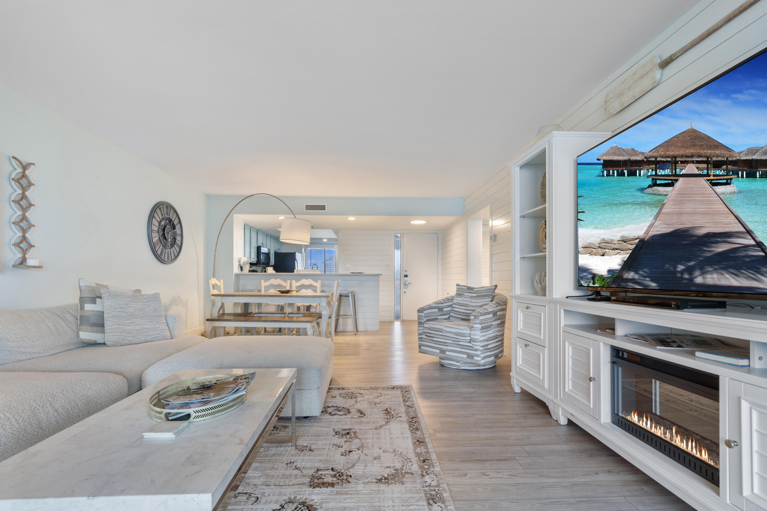 EDGEWATER - Residential