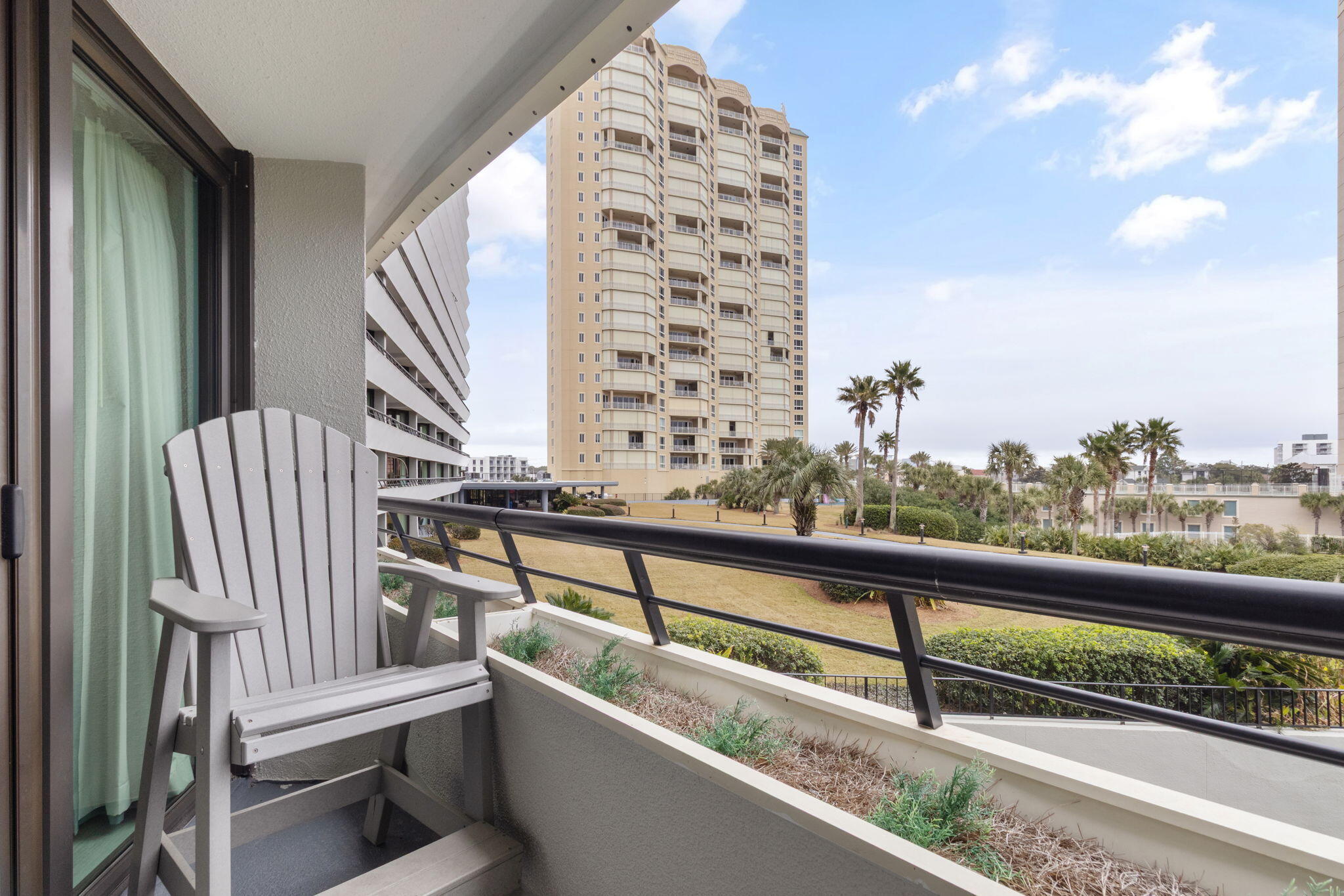 EDGEWATER - Residential