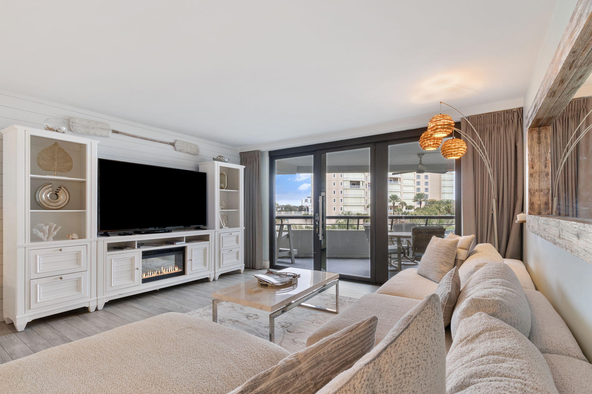 EDGEWATER - Residential