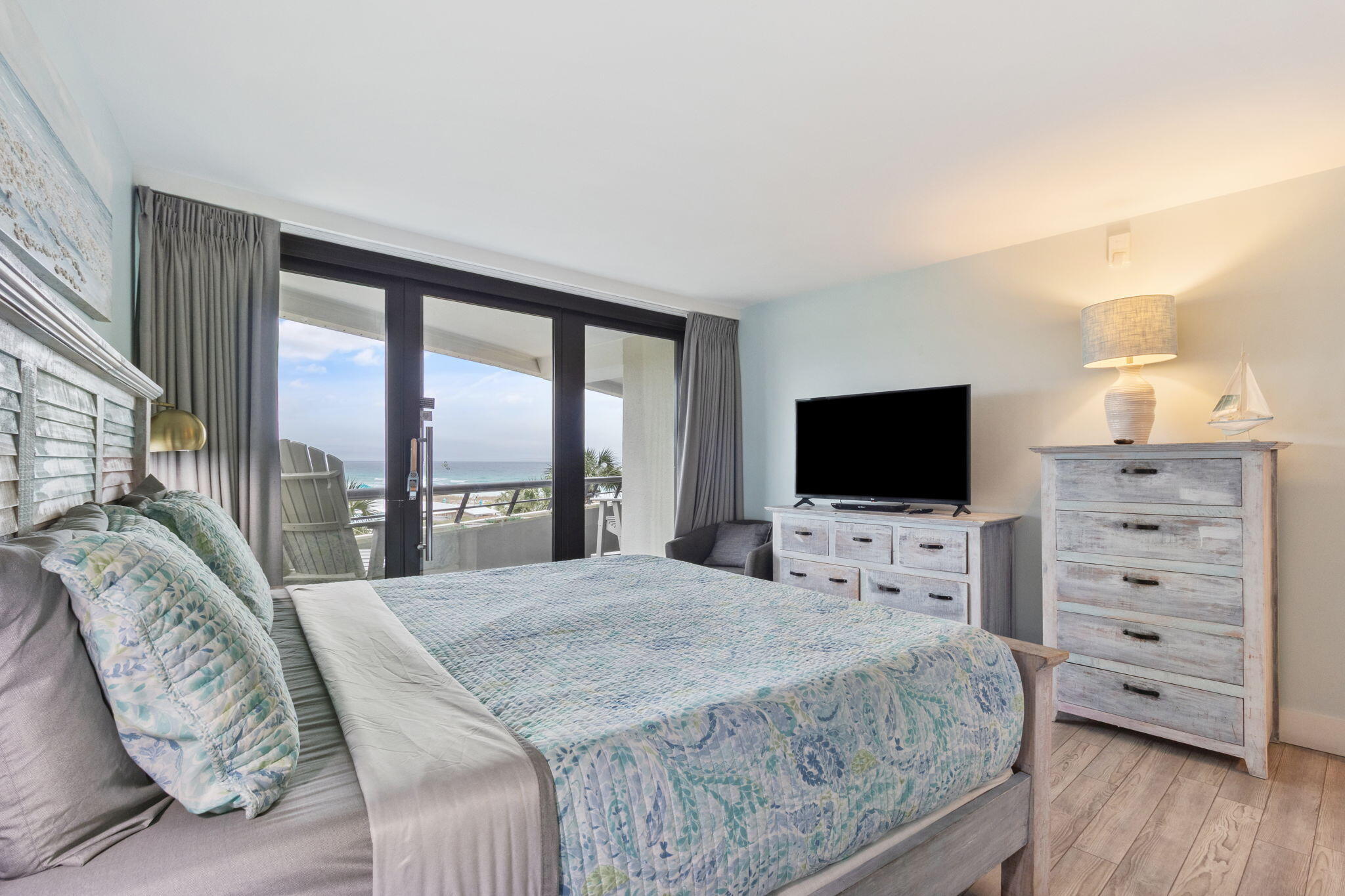 EDGEWATER - Residential