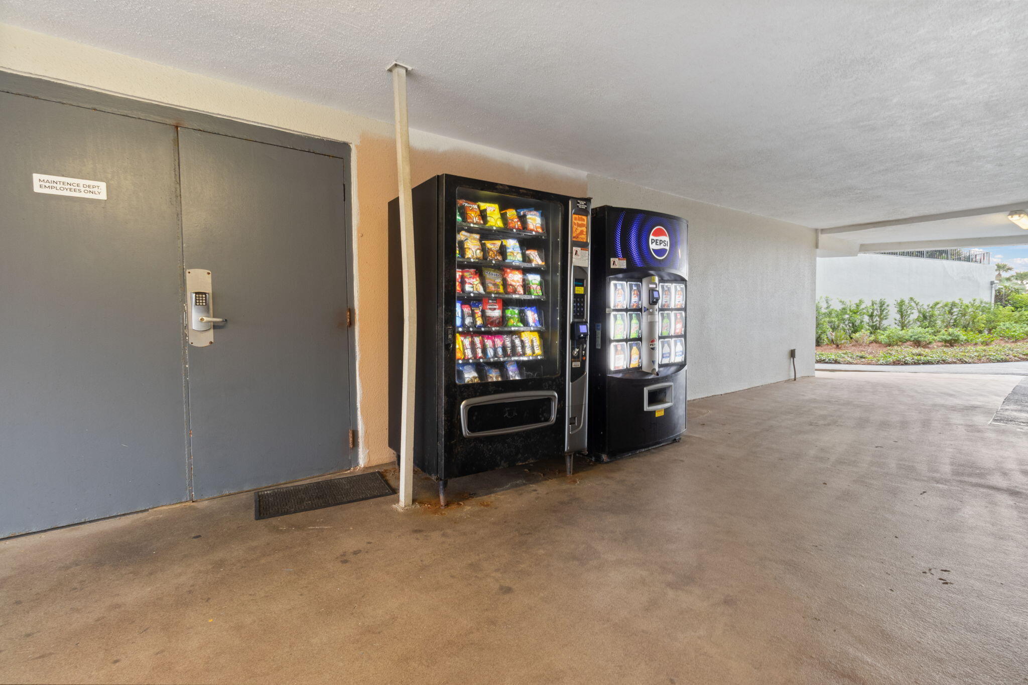 EDGEWATER - Residential