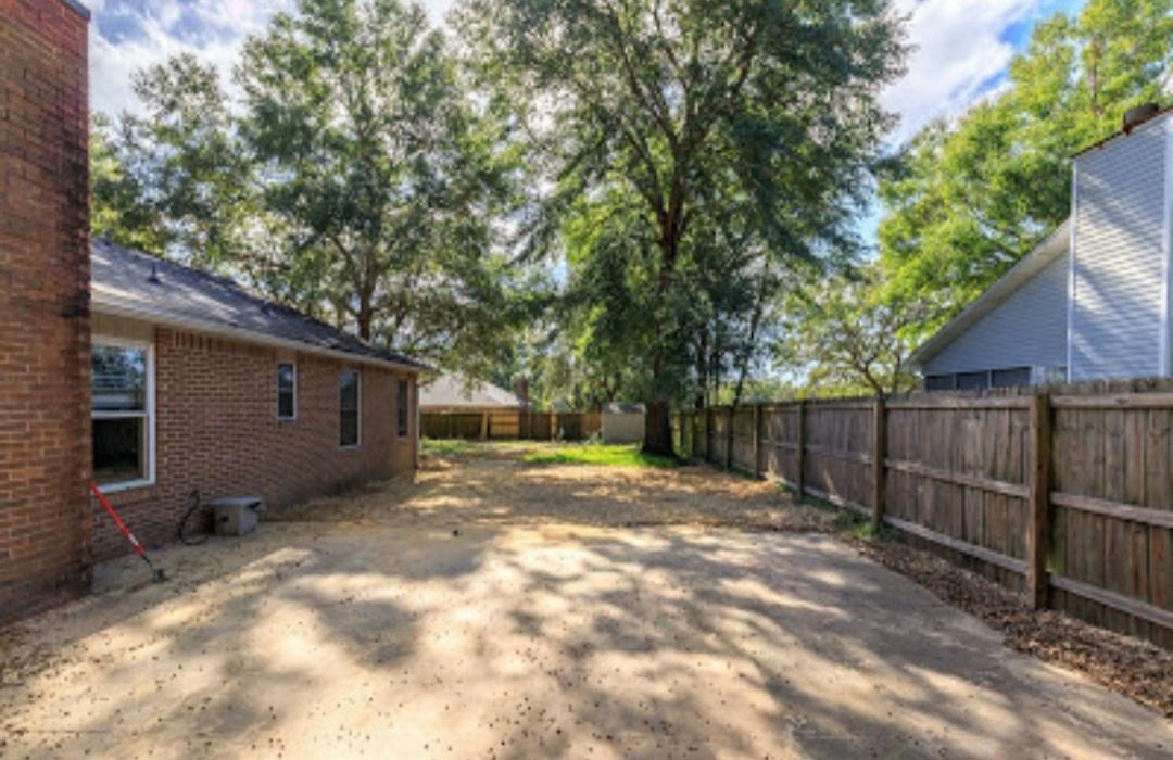 PINECREST ADDN - Residential