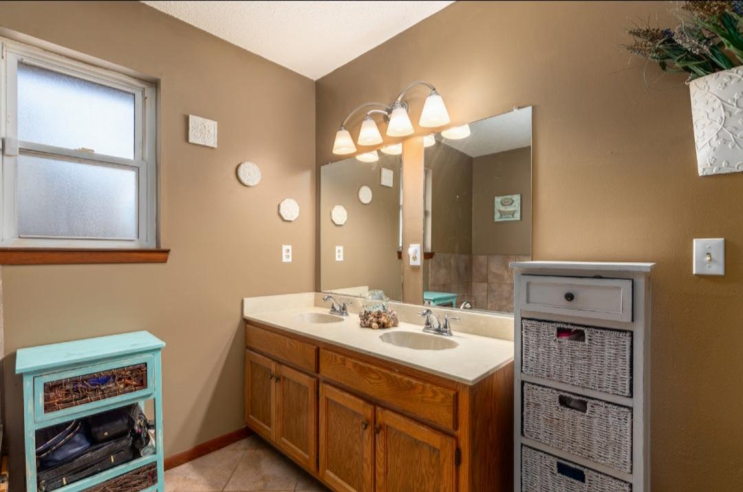 PINECREST ADDN - Residential