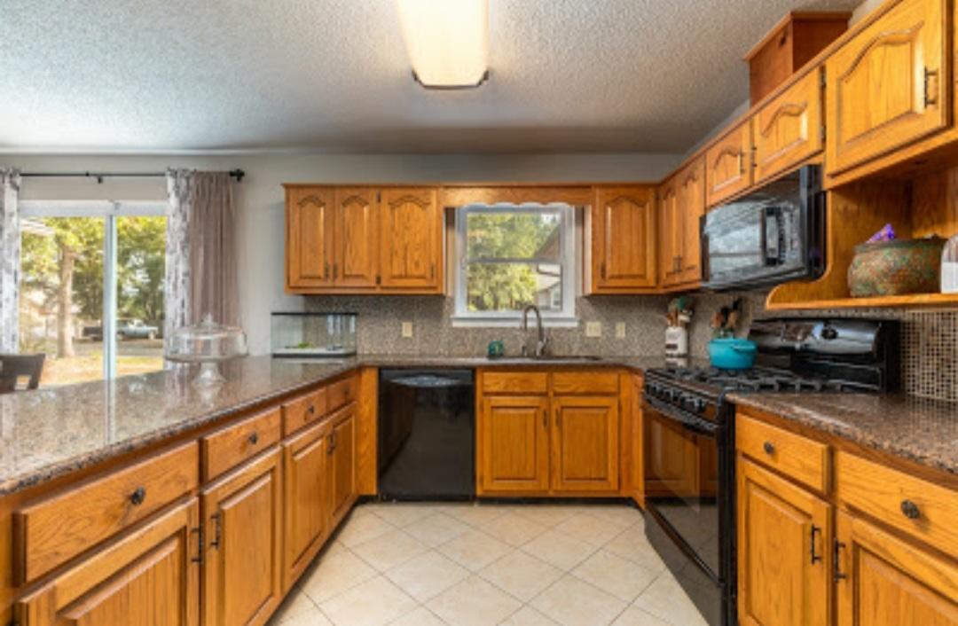 PINECREST ADDN - Residential