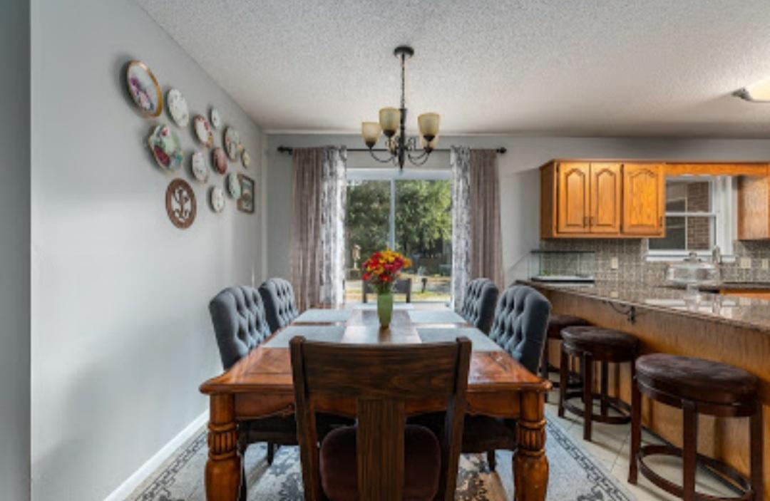 PINECREST ADDN - Residential