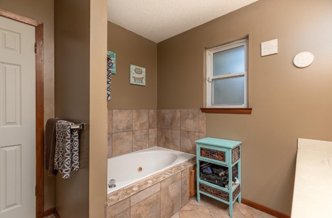 PINECREST ADDN - Residential