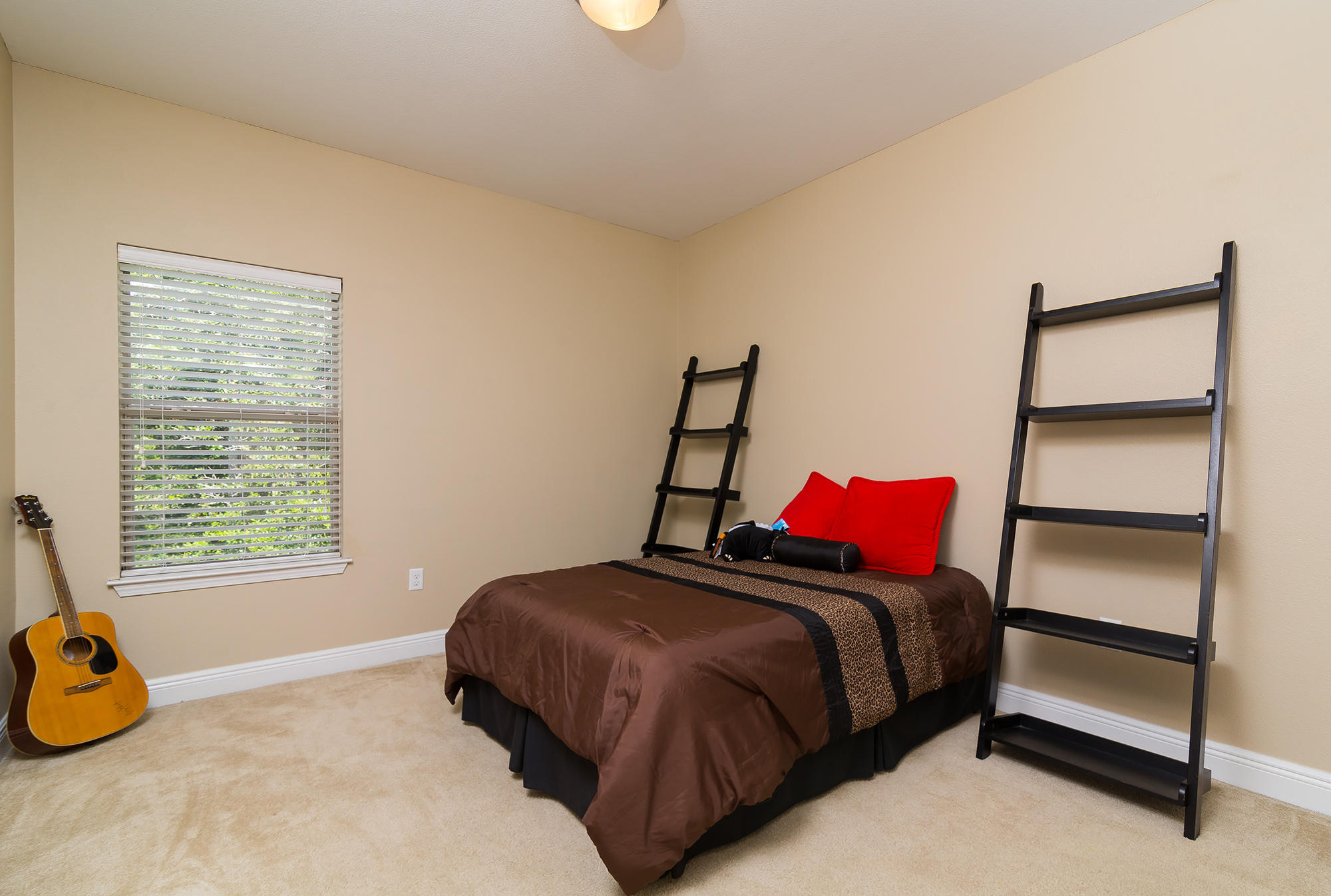 ROLLING RIDGE - Residential