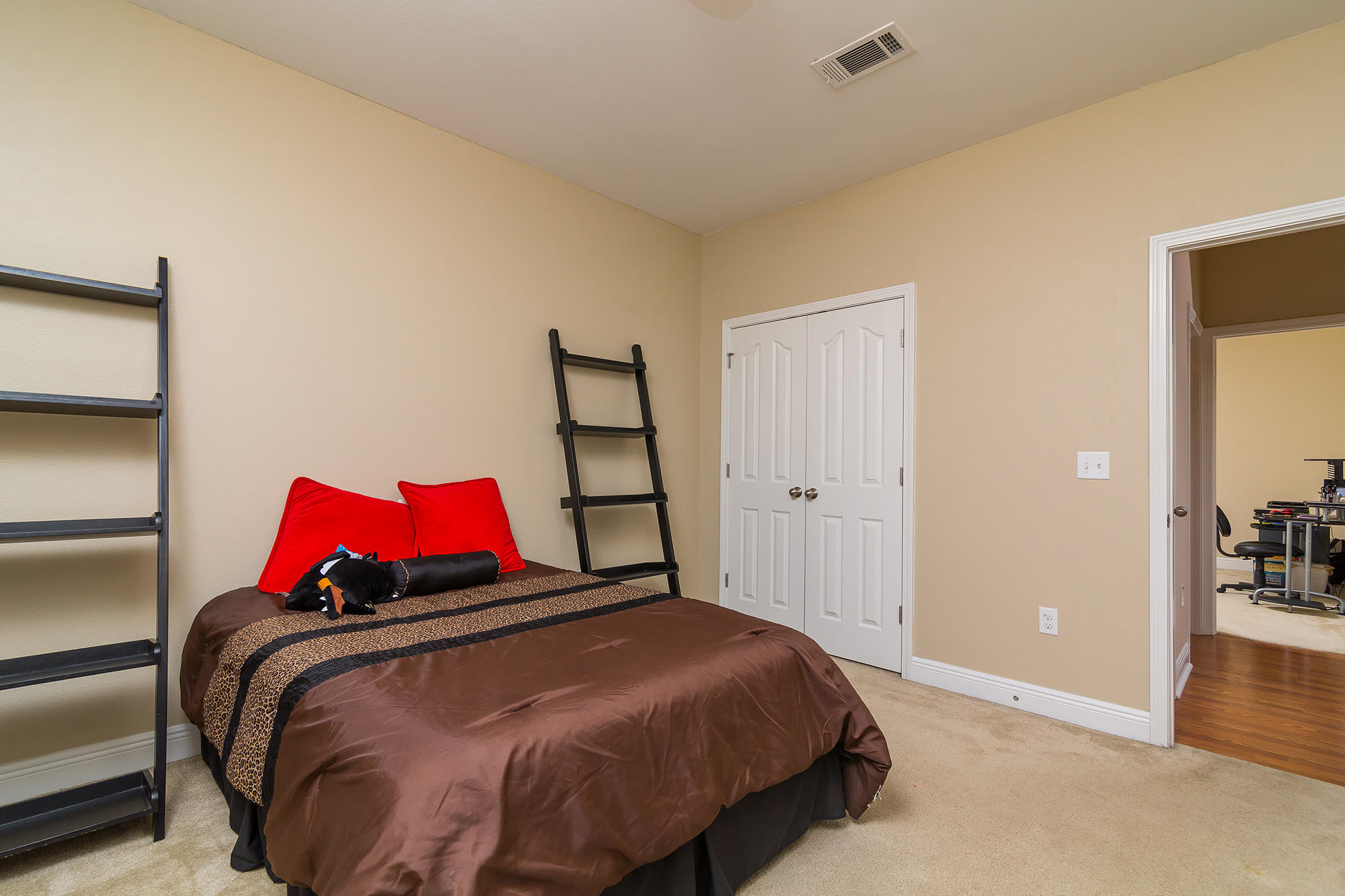 ROLLING RIDGE - Residential