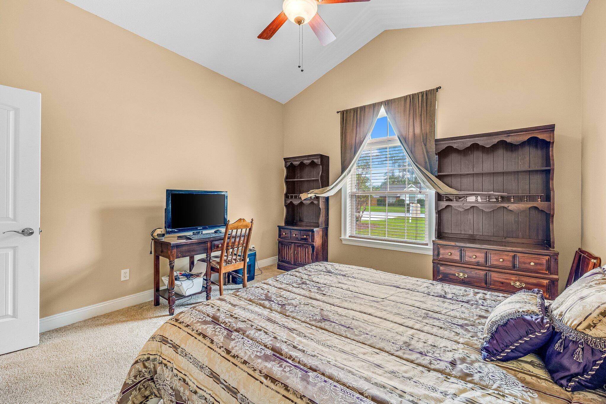 COLONY CLUB HARBOUR PH 1 - Residential