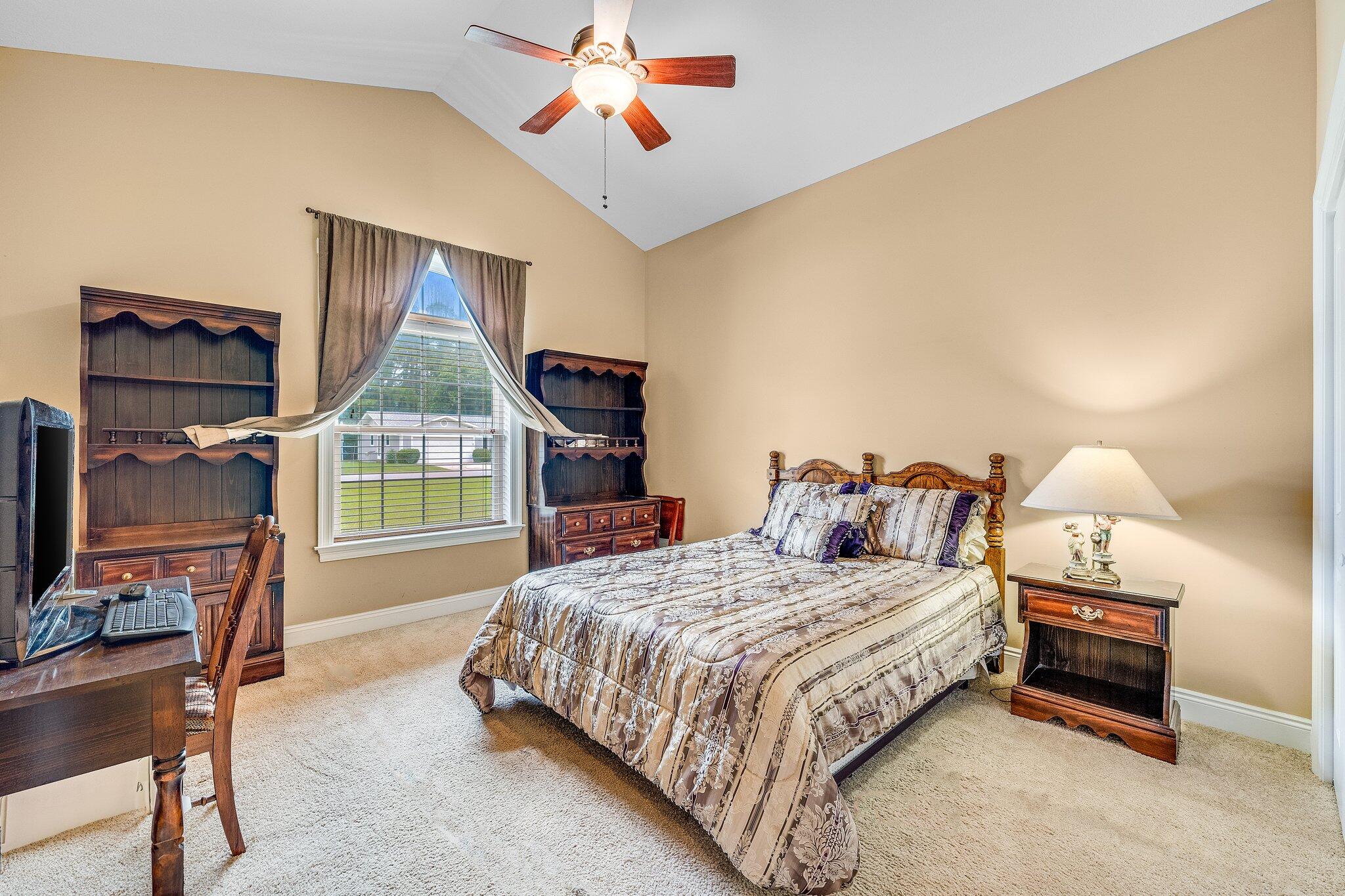 COLONY CLUB HARBOUR PH 1 - Residential