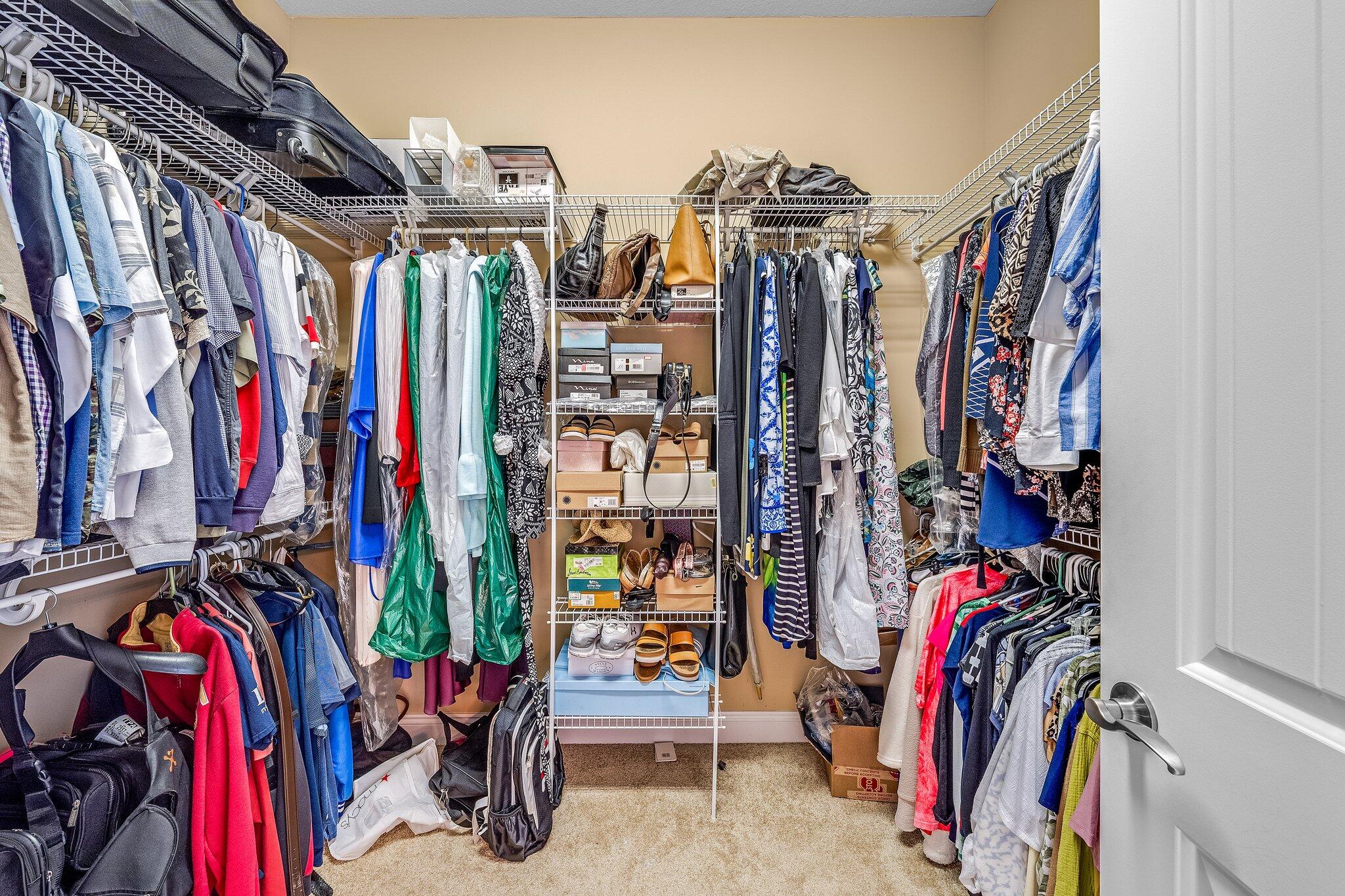 COLONY CLUB HARBOUR PH 1 - Residential