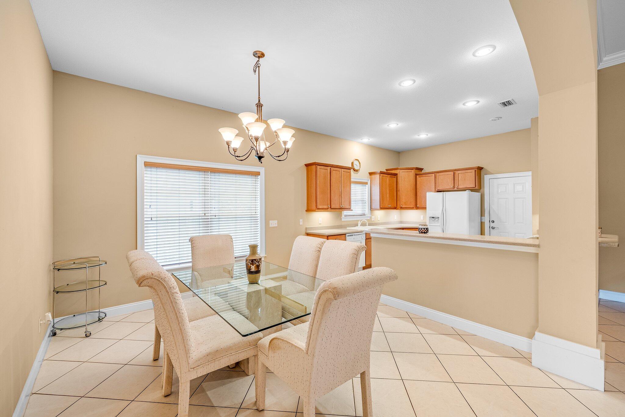 COLONY CLUB HARBOUR PH 1 - Residential