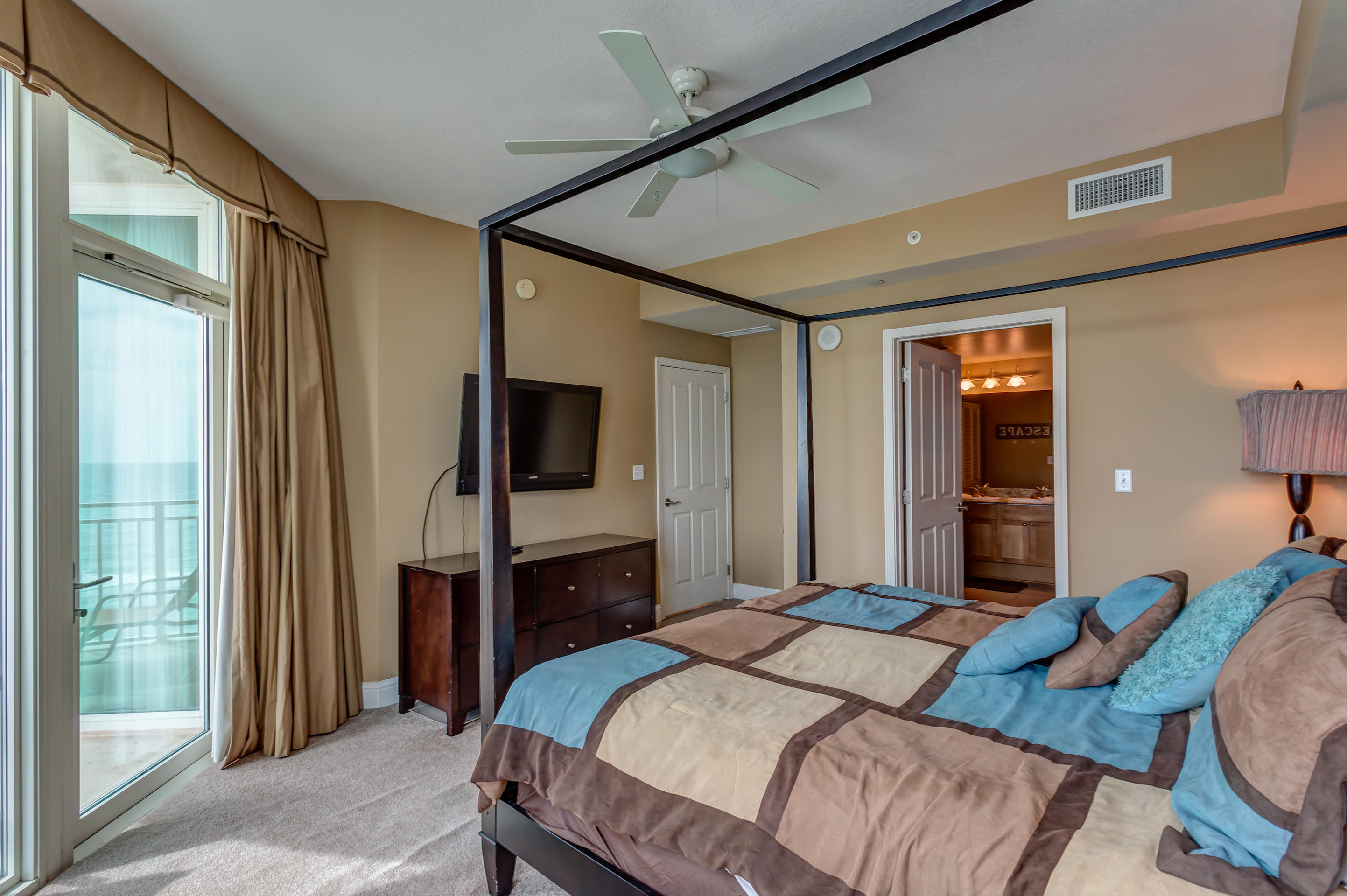 AQUA BEACHSIDE RESORT - Residential