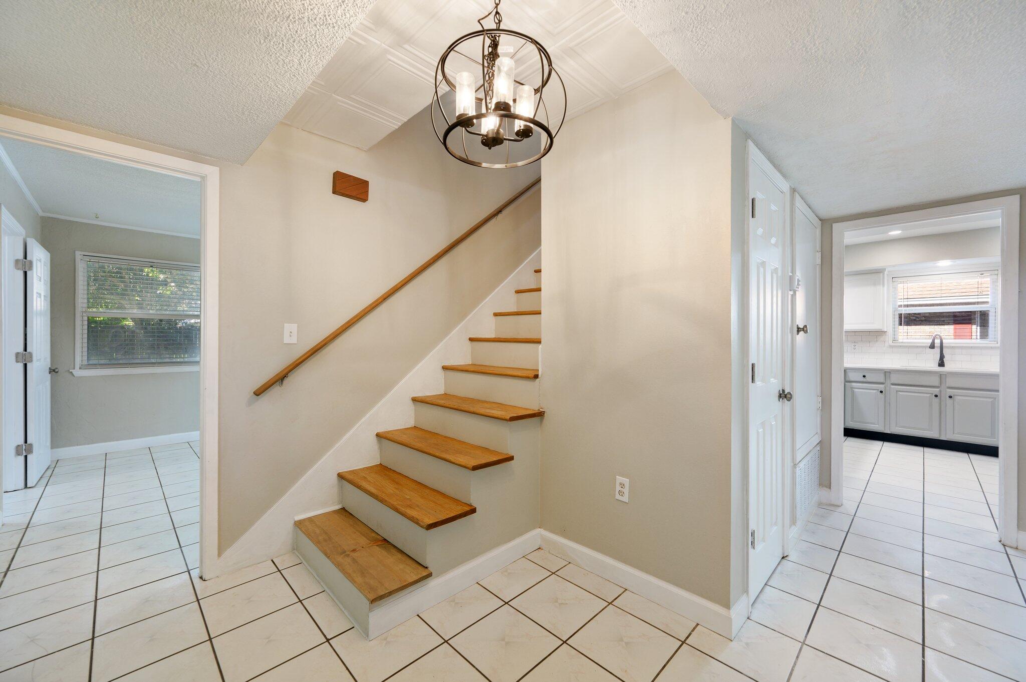 RAINTREE ESTATES UNIT 1 - Residential