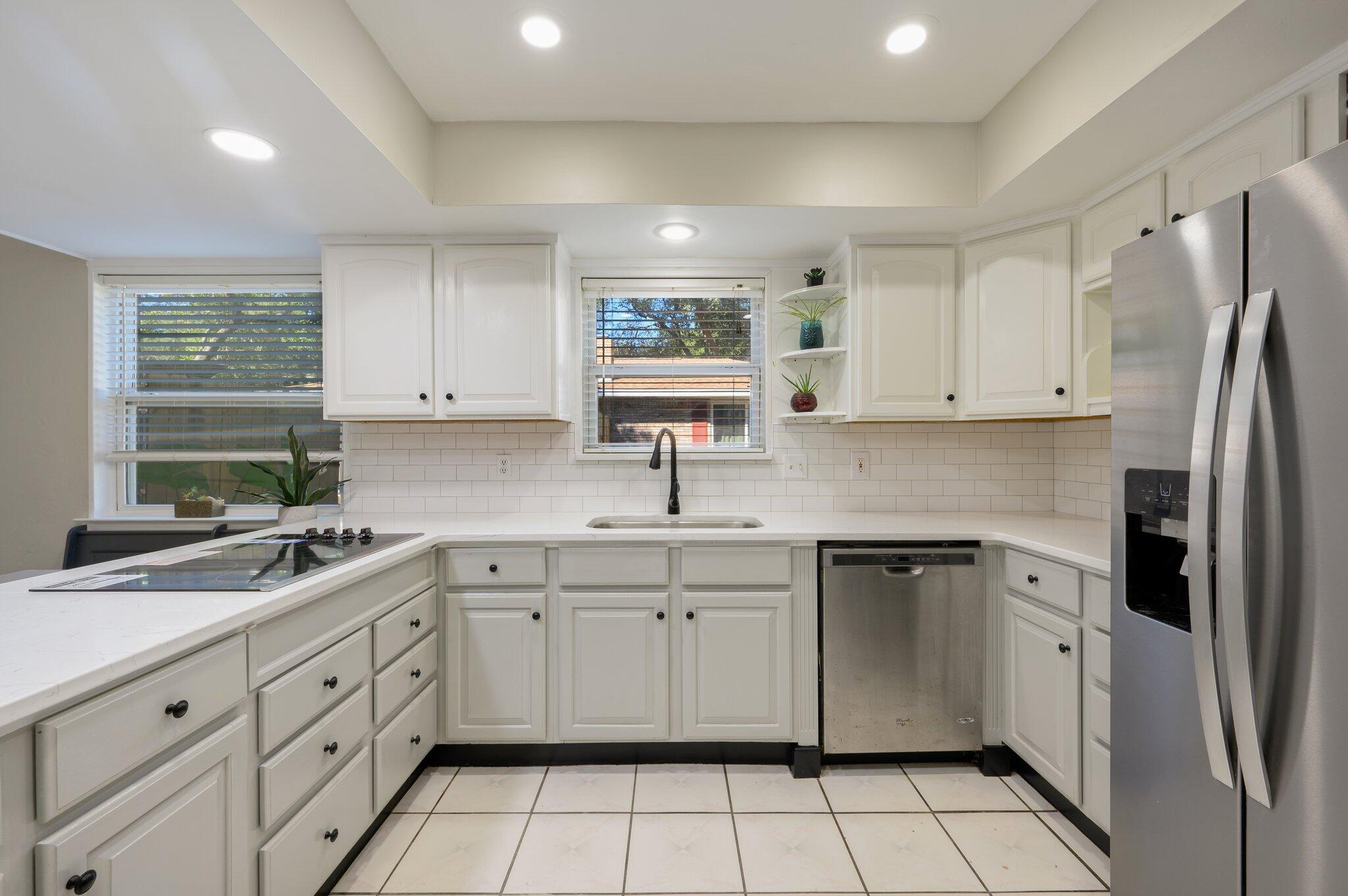 RAINTREE ESTATES UNIT 1 - Residential