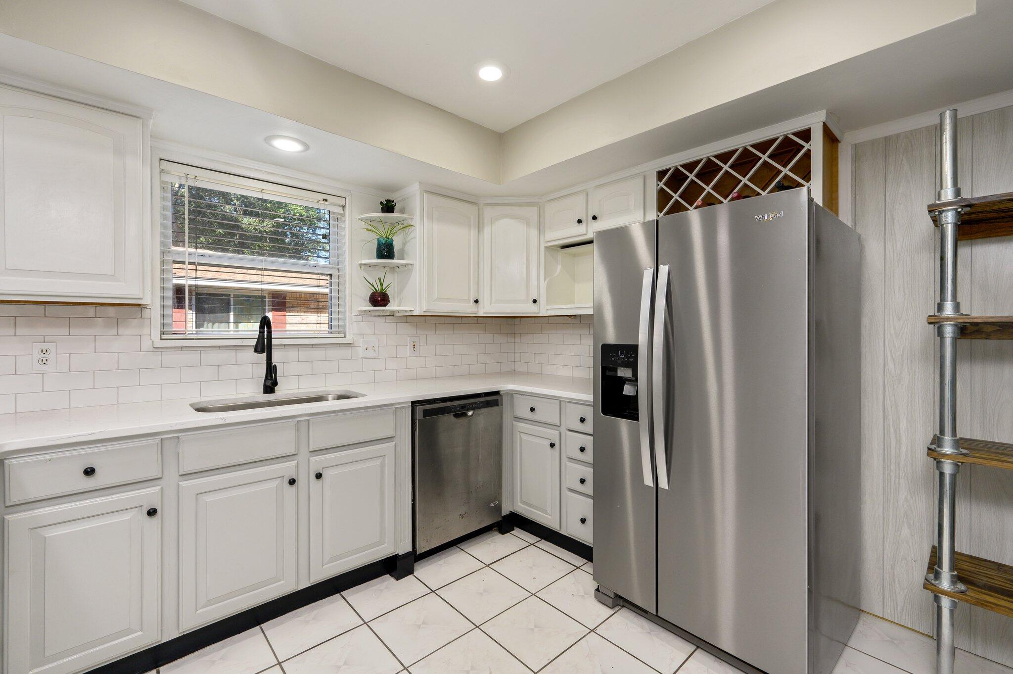 RAINTREE ESTATES UNIT 1 - Residential