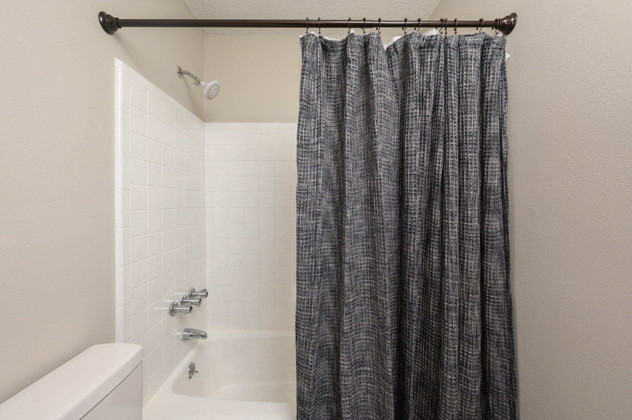 RAINTREE ESTATES UNIT 1 - Residential