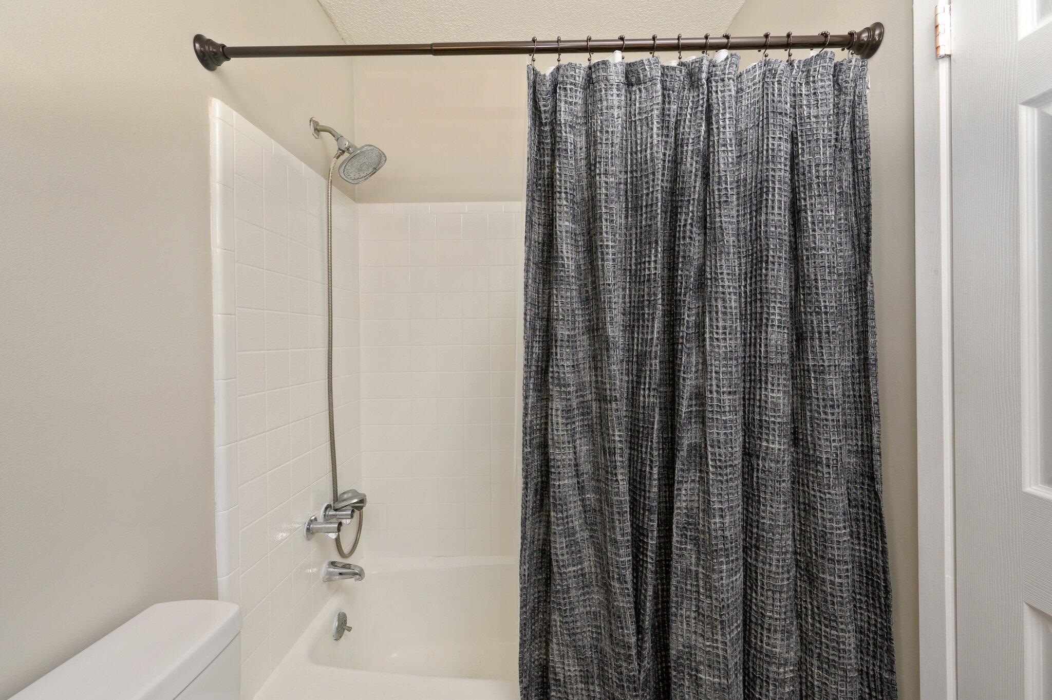 RAINTREE ESTATES UNIT 1 - Residential