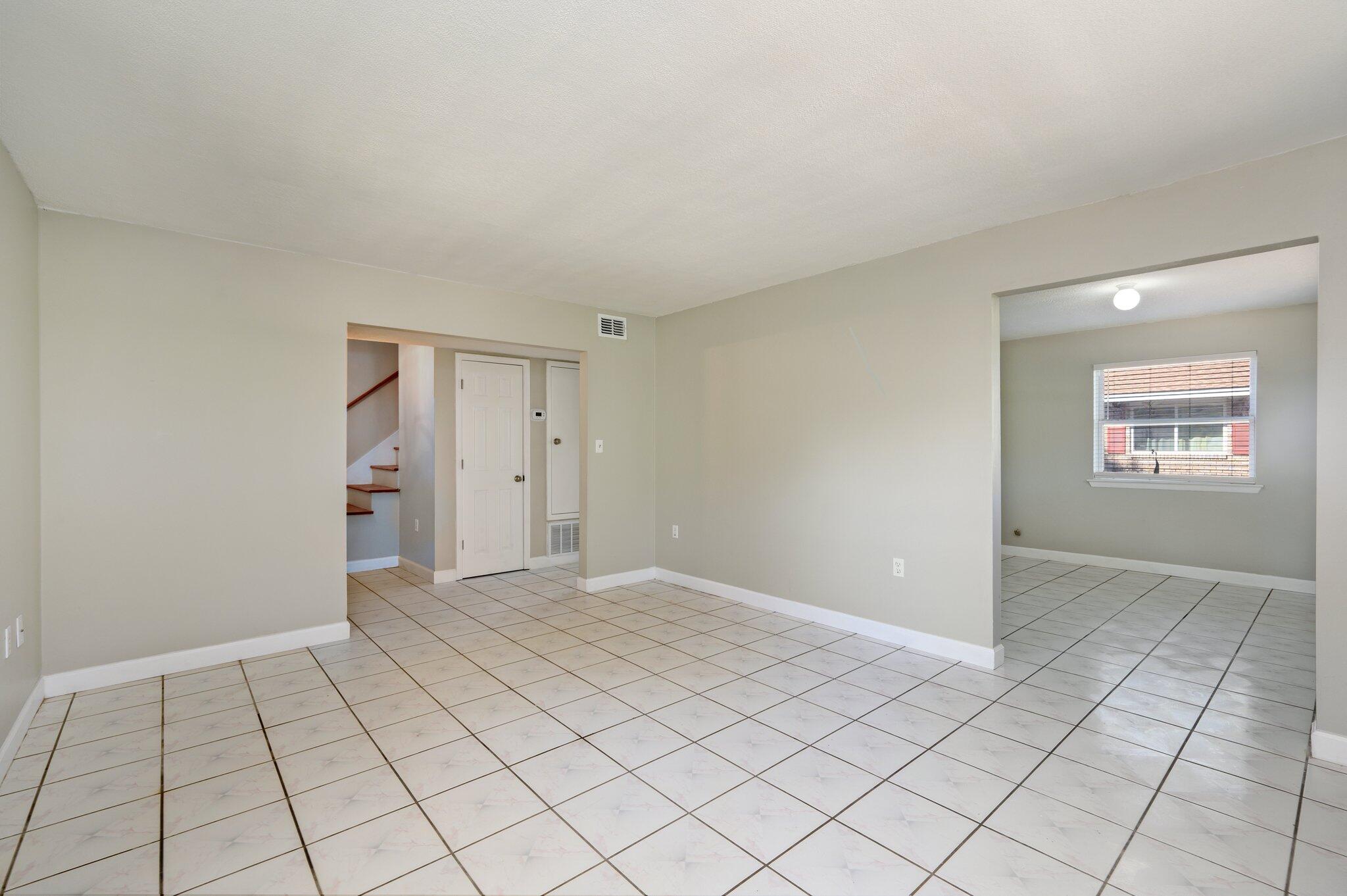 RAINTREE ESTATES UNIT 1 - Residential